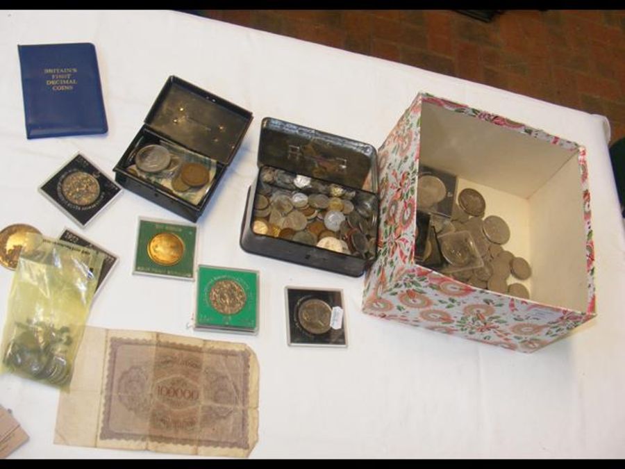 Various collectable coins and notes - Image 2 of 2