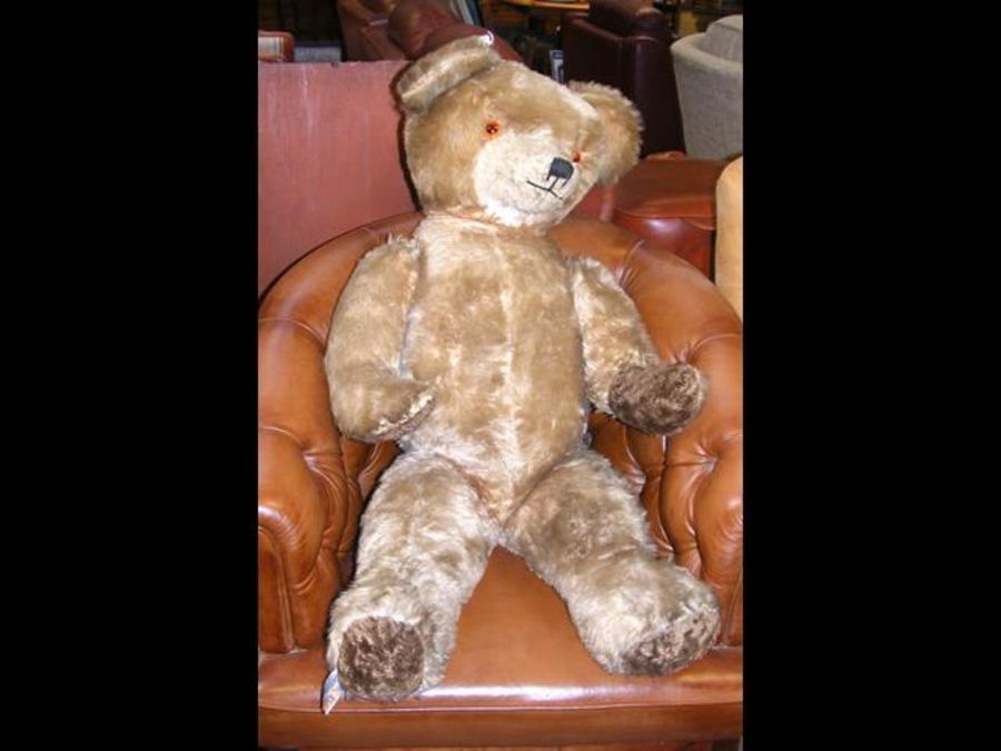 A large Lefray vintage Teddy Bear - with growler - 80cm long