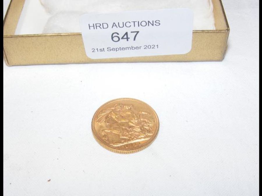 A 1911 gold sovereign coin - Image 2 of 2