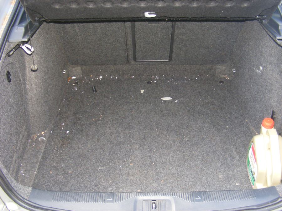 FROM A DECEASED ESTATE - A Skoda Octavia VRS in silver - Image 19 of 44