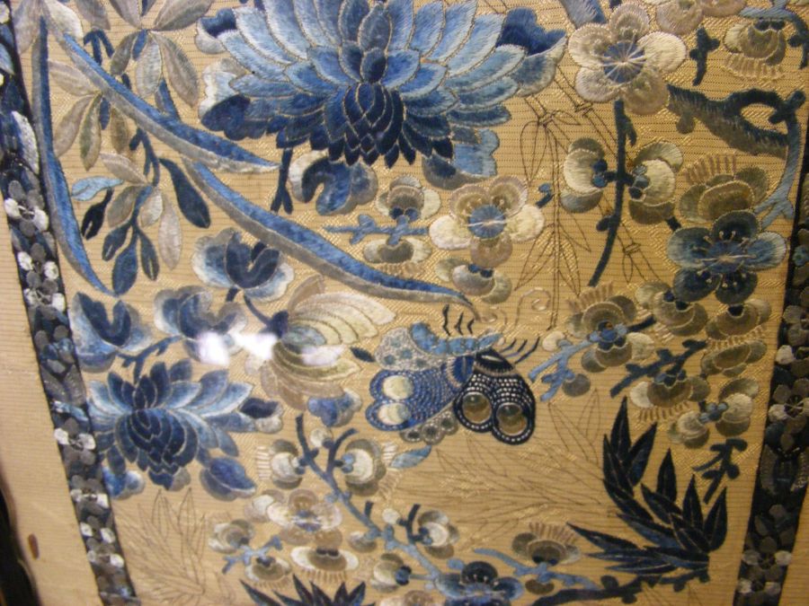 An Oriental embroidery panel and one other - Image 9 of 12