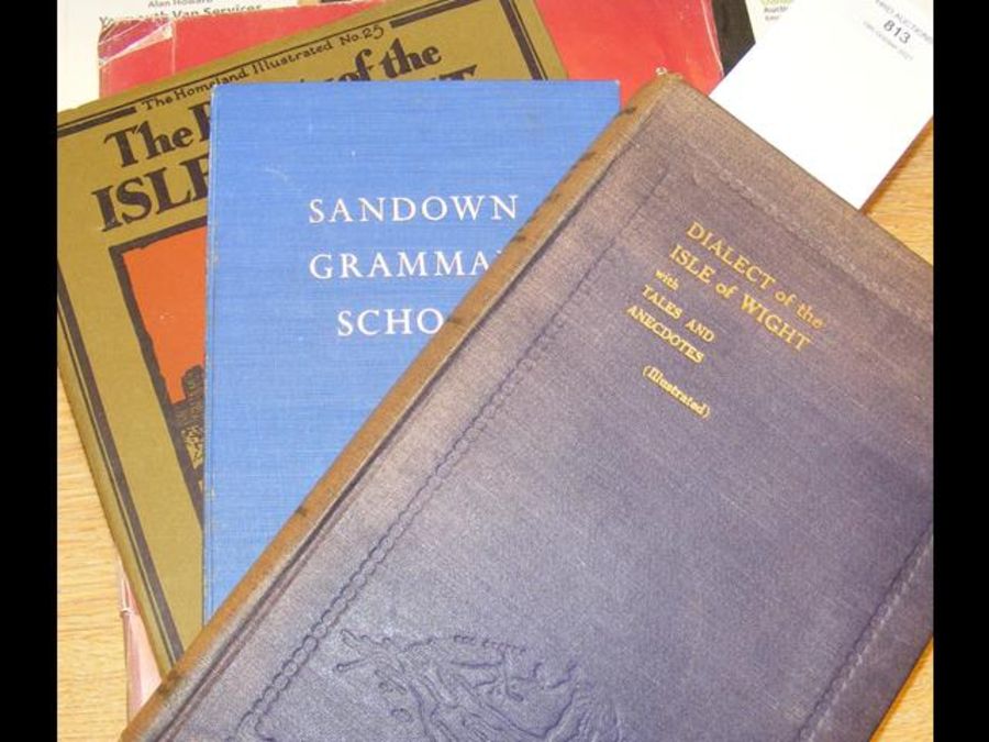 The Dictionary of The Isle of Wight dialect 1931,