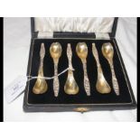 A cased set of six sterling grapefruit spoons