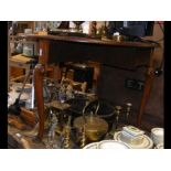 A Georgian mahogany pad foot drop leaf table