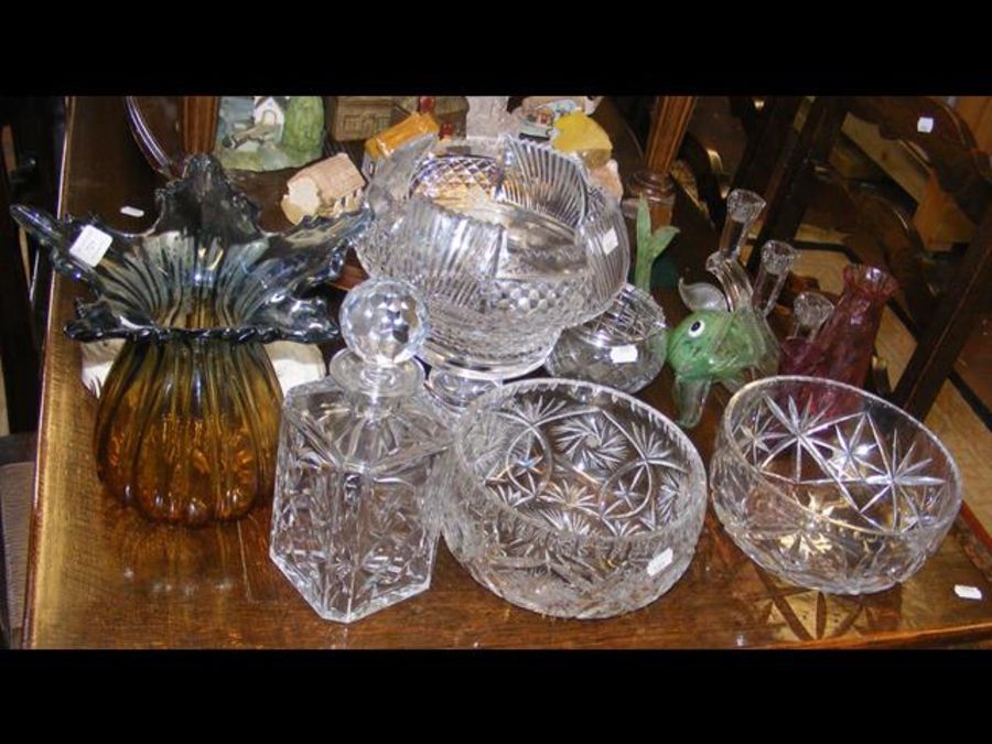 Collectable glassware, cut glass table centre, etc