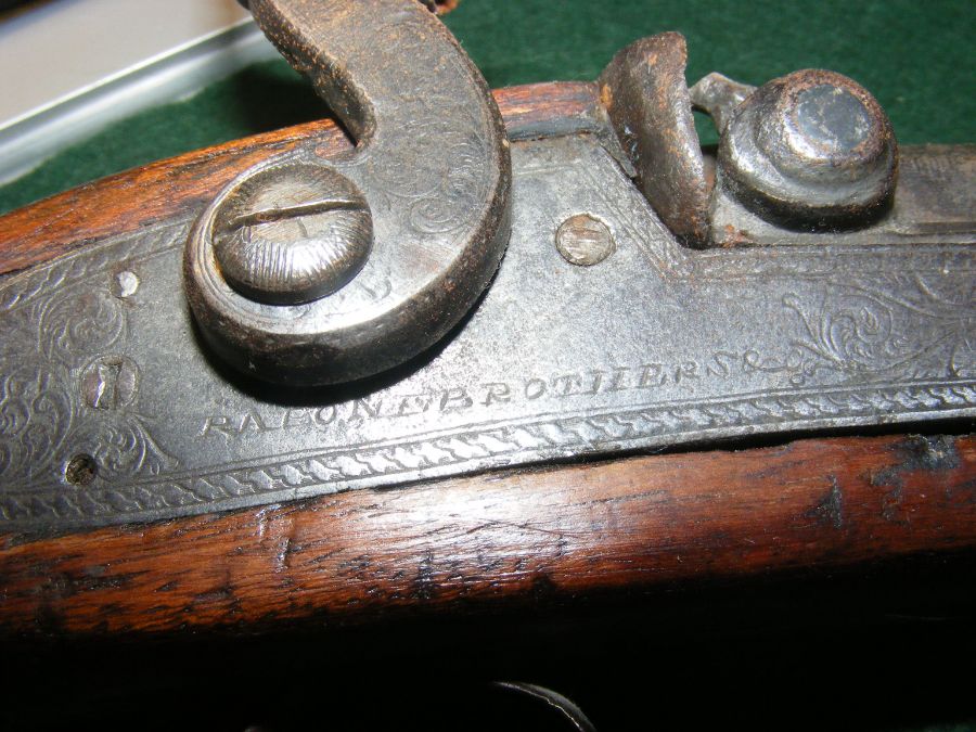 A 115cm long antique percussion rifle with engrave - Image 2 of 2