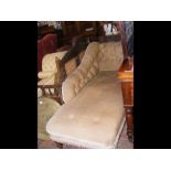 A Victorian chaise longue