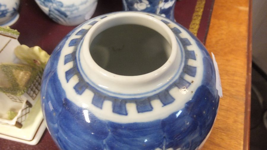 An assortment of blue and white oriental ware, tog - Image 7 of 22