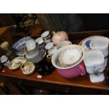A medley of collectable tableware