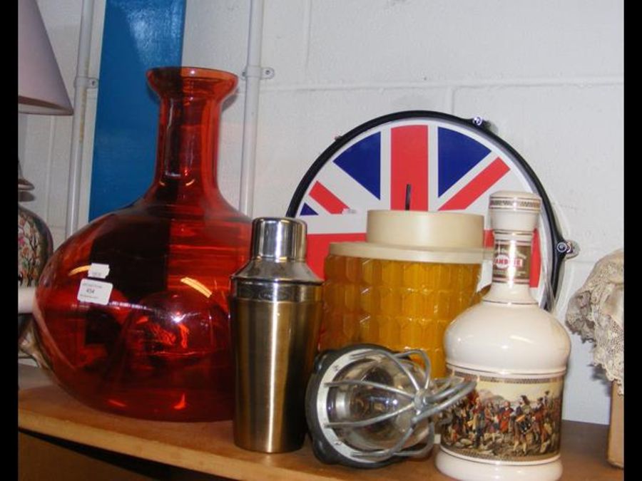 An assortment of retro collectables, including Union Jack clock, etc.