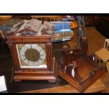 A Victorian oak cased striking bracket clock - 34c