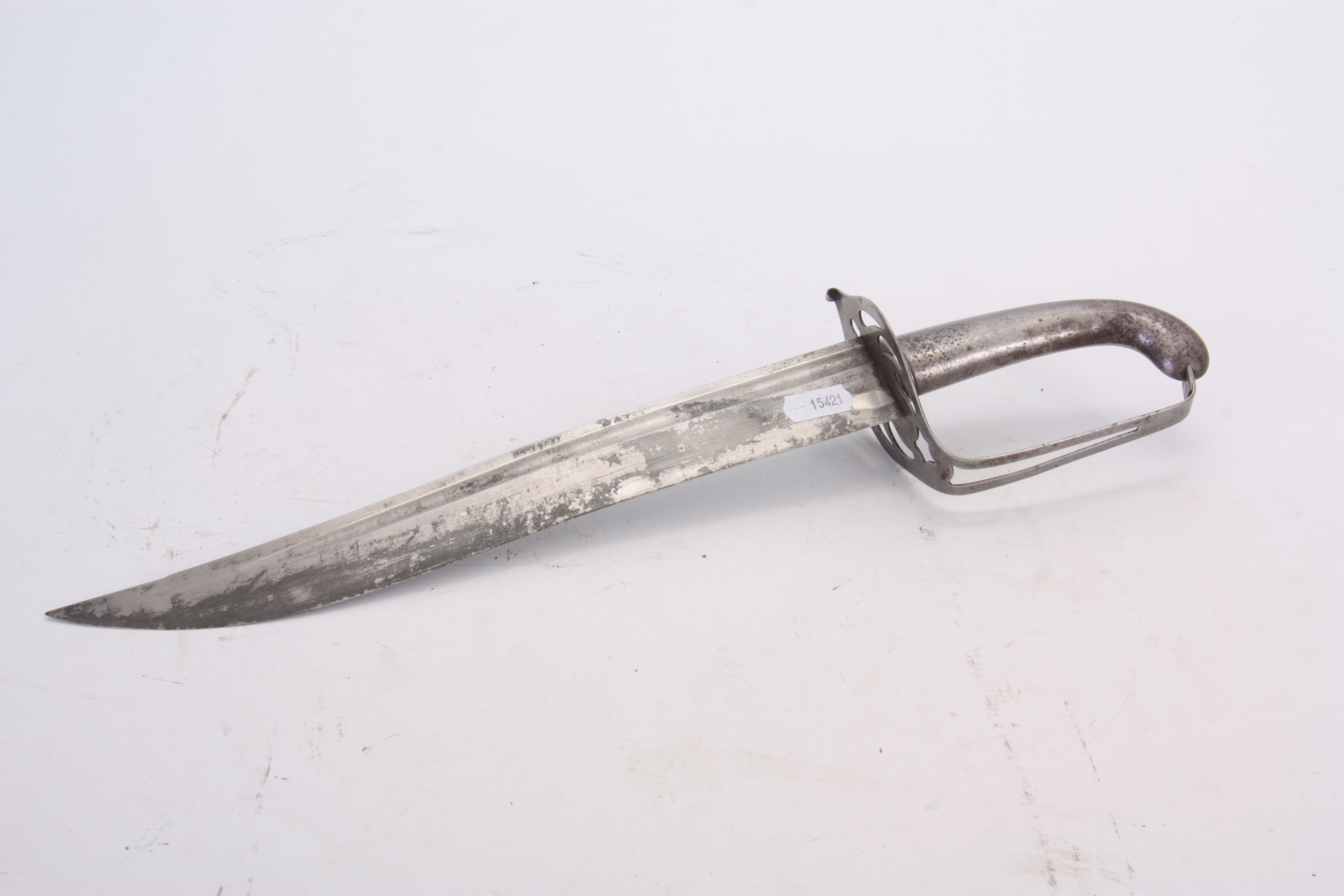 AN EARLY 19TH CENTURY STEEL MAMELUKE DAGGER/SHORT SWORD with pierced handguard and fullered shaped - Image 3 of 3