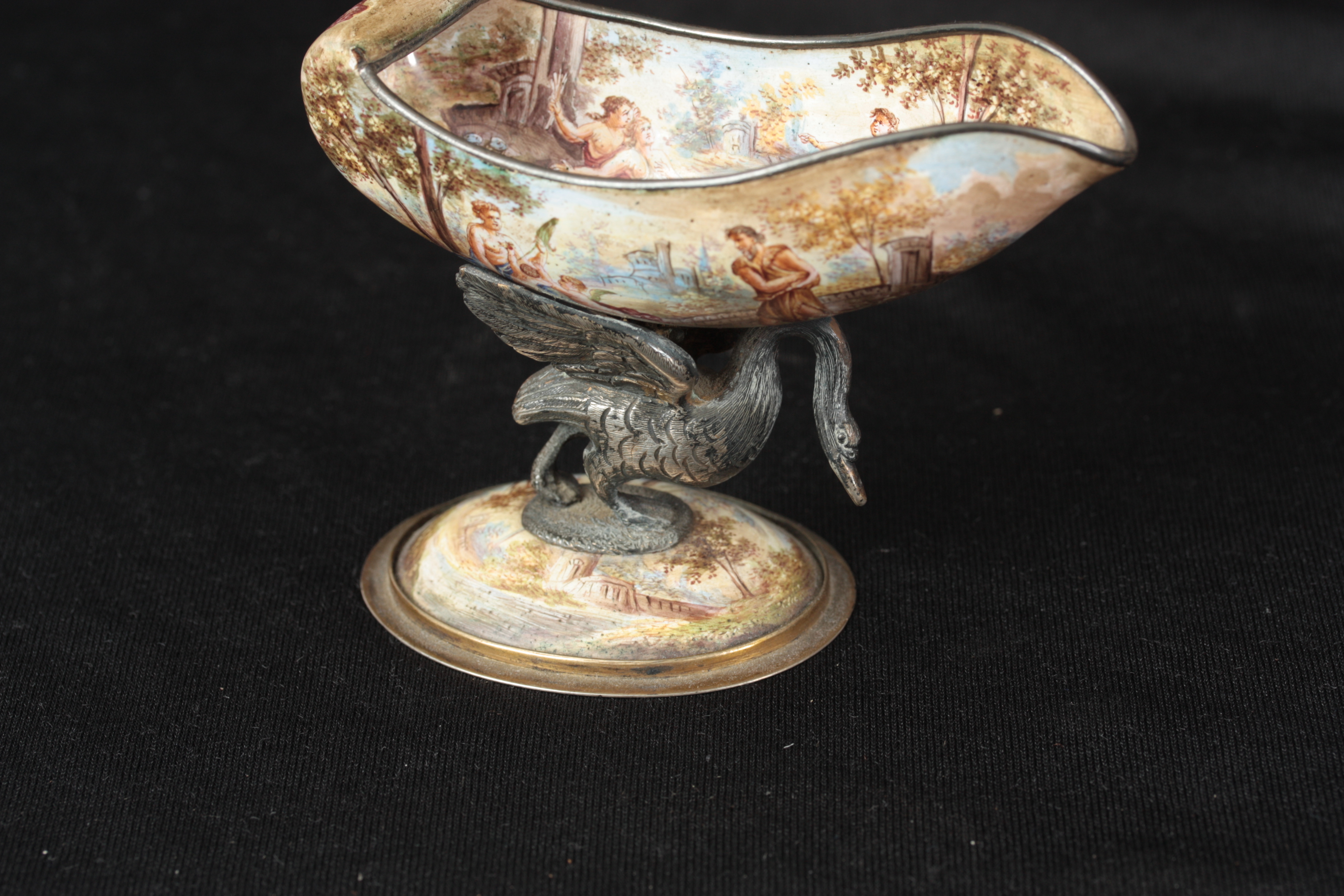 A 19TH CENTURY VENITIAN ENAMEL AND GILT TABLE SALT of shell form supported by a swan mounted on an - Image 4 of 6