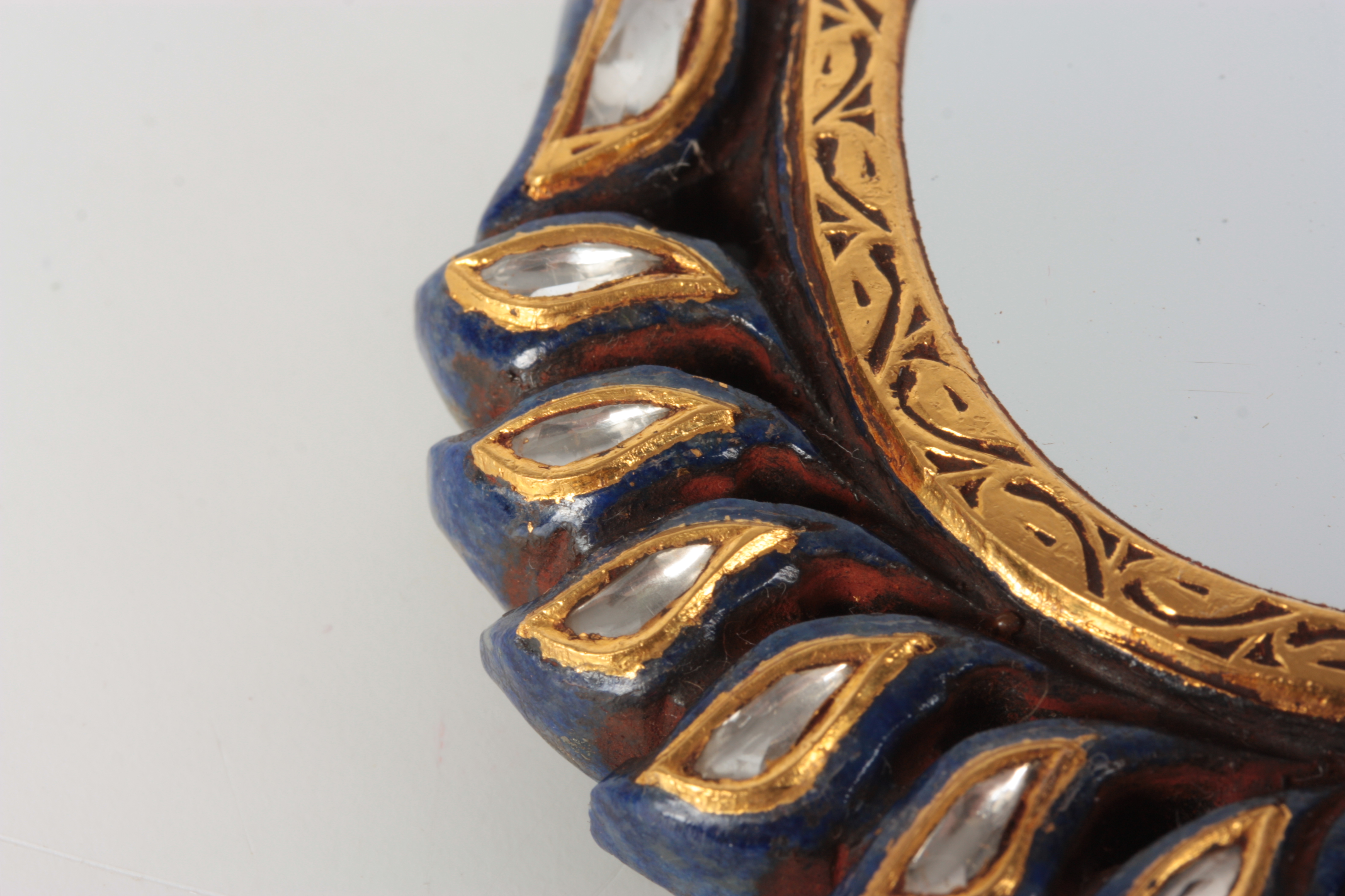 AN 20TH CENTURY LAPIS LAZULI AND DIAMOND SET CARVED HAND MIRROR the peacock and twisted handle - Image 4 of 6