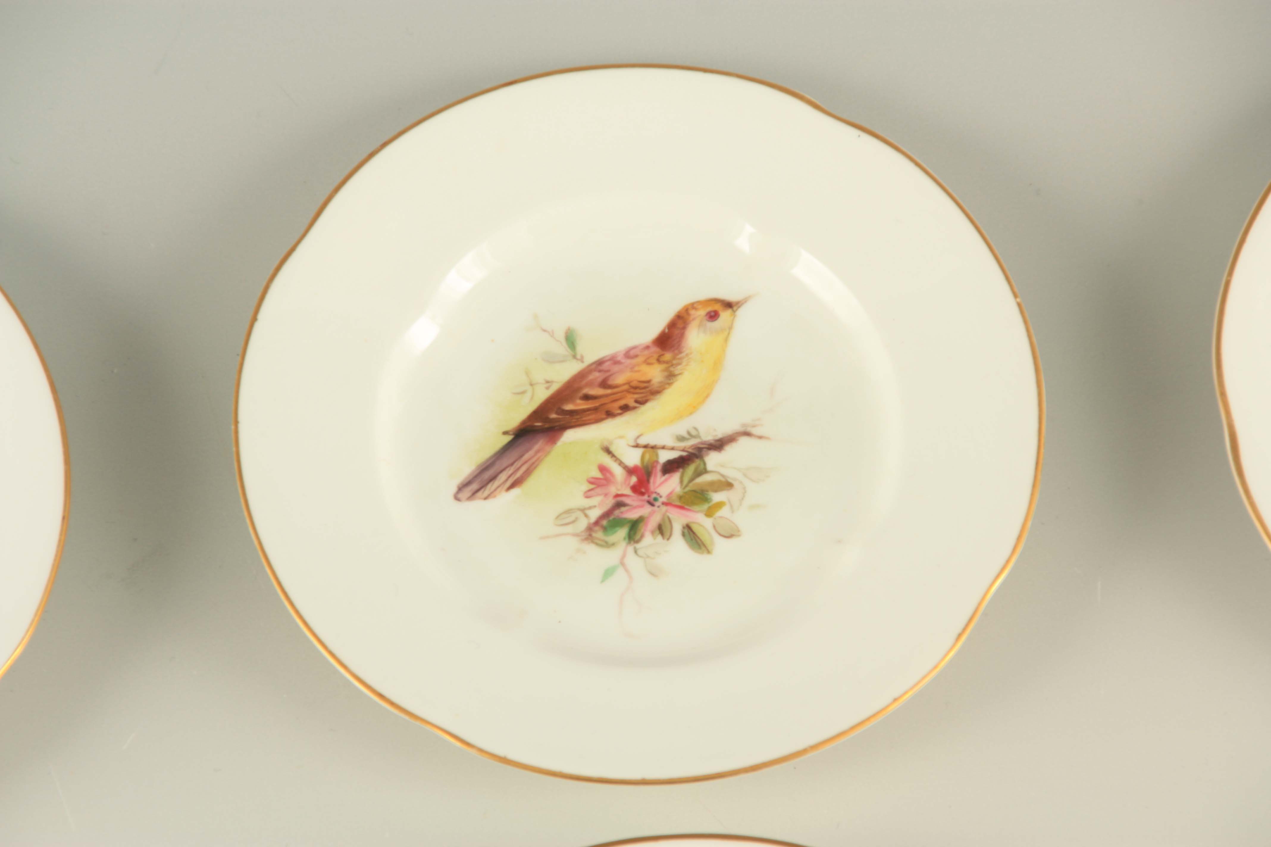 A SET OF SIX EARLY 20TH CENTURY ROYAL WORCESTER CABINET PLATES having handpainted birds to the - Image 3 of 9