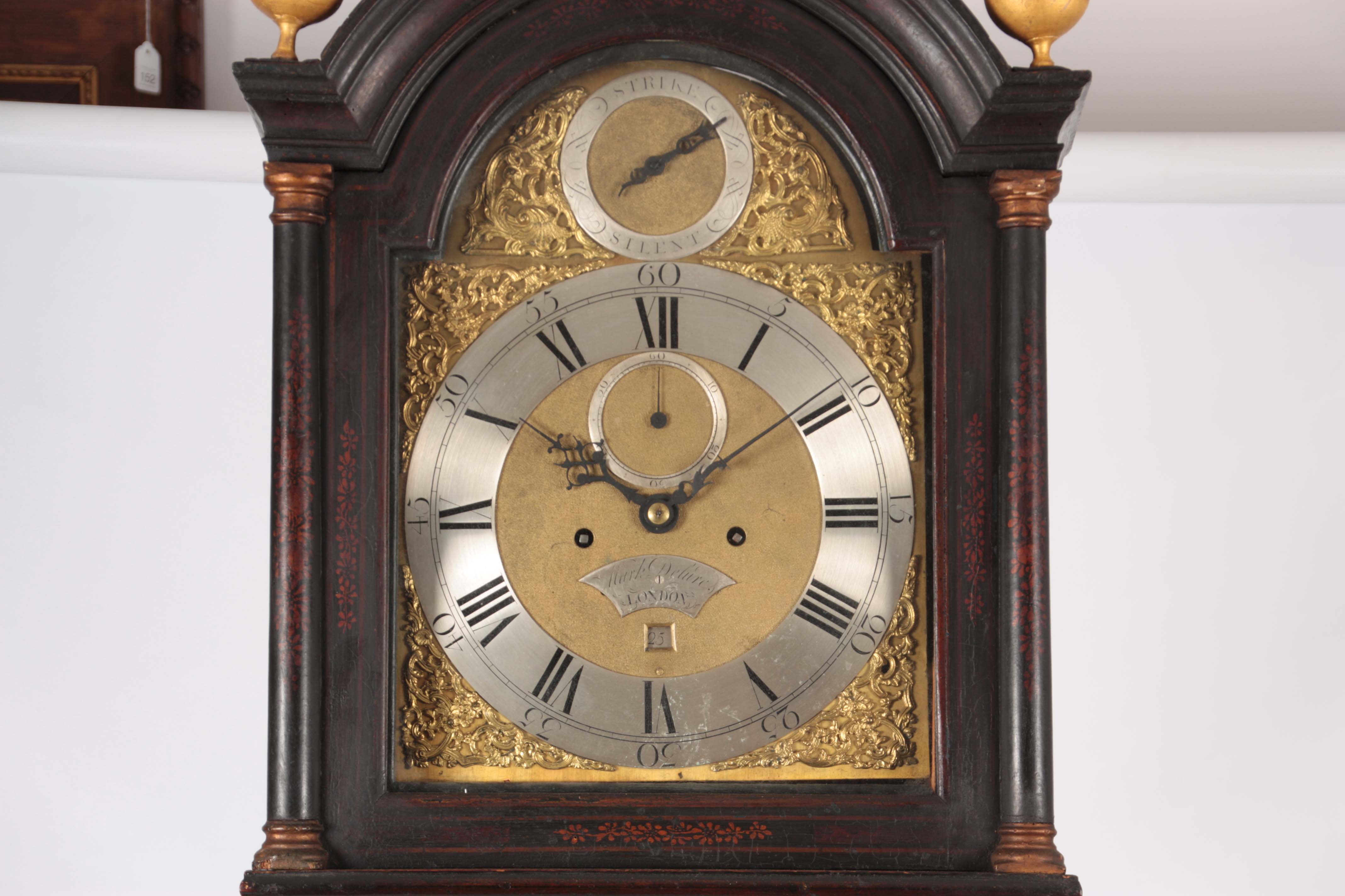 MARK DELURE, LONDON. A MID 18TH CENTURY LACQUERED LONGCASE CLOCK the chinoiserie lacquered oak - Image 5 of 10