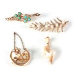 A COLLECTION OF THREE 9CT GOLD AND PEARL BROOCHES AND ONE 9CT GOLD AND PEARL PENDANT one brooch also