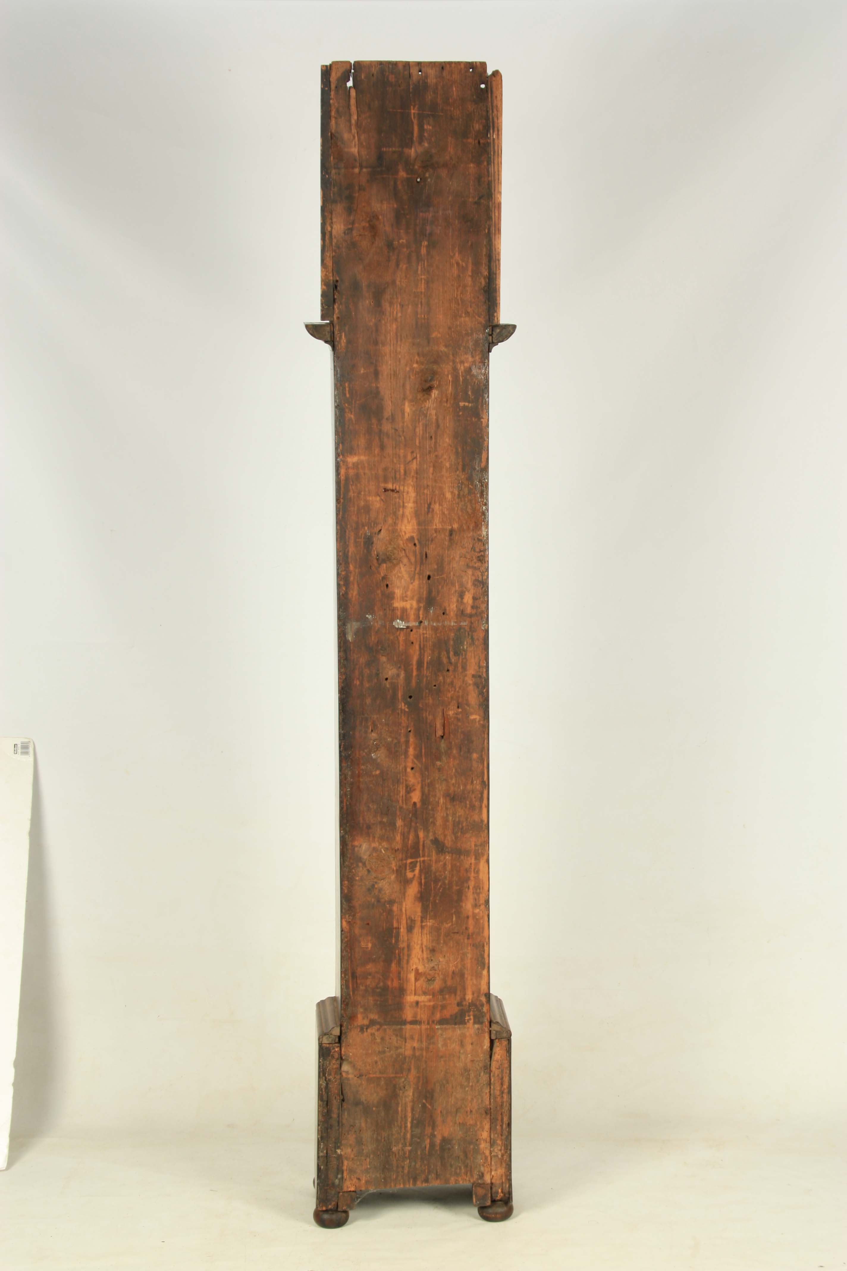 SAMUEL GASCOINE LONDON. AN EALRY 18TH CENTURY AND LATER 10” HERRING-BANDED FIGURED WALNUT EIGHT- - Image 7 of 9