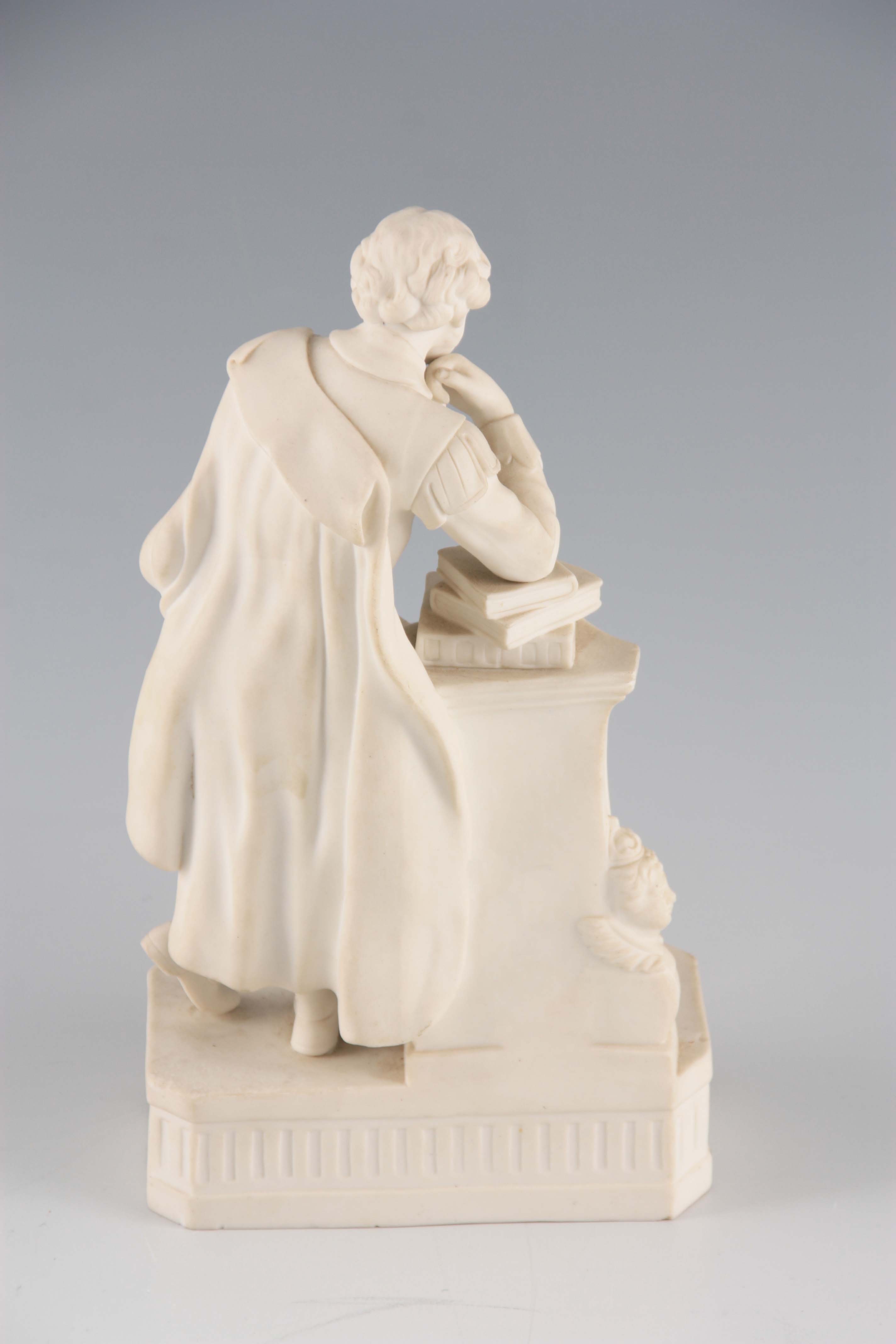 A 19TH CENTURY PARIAN WARE FIGURE OF A SCHOLAR 25cm high - Image 4 of 4