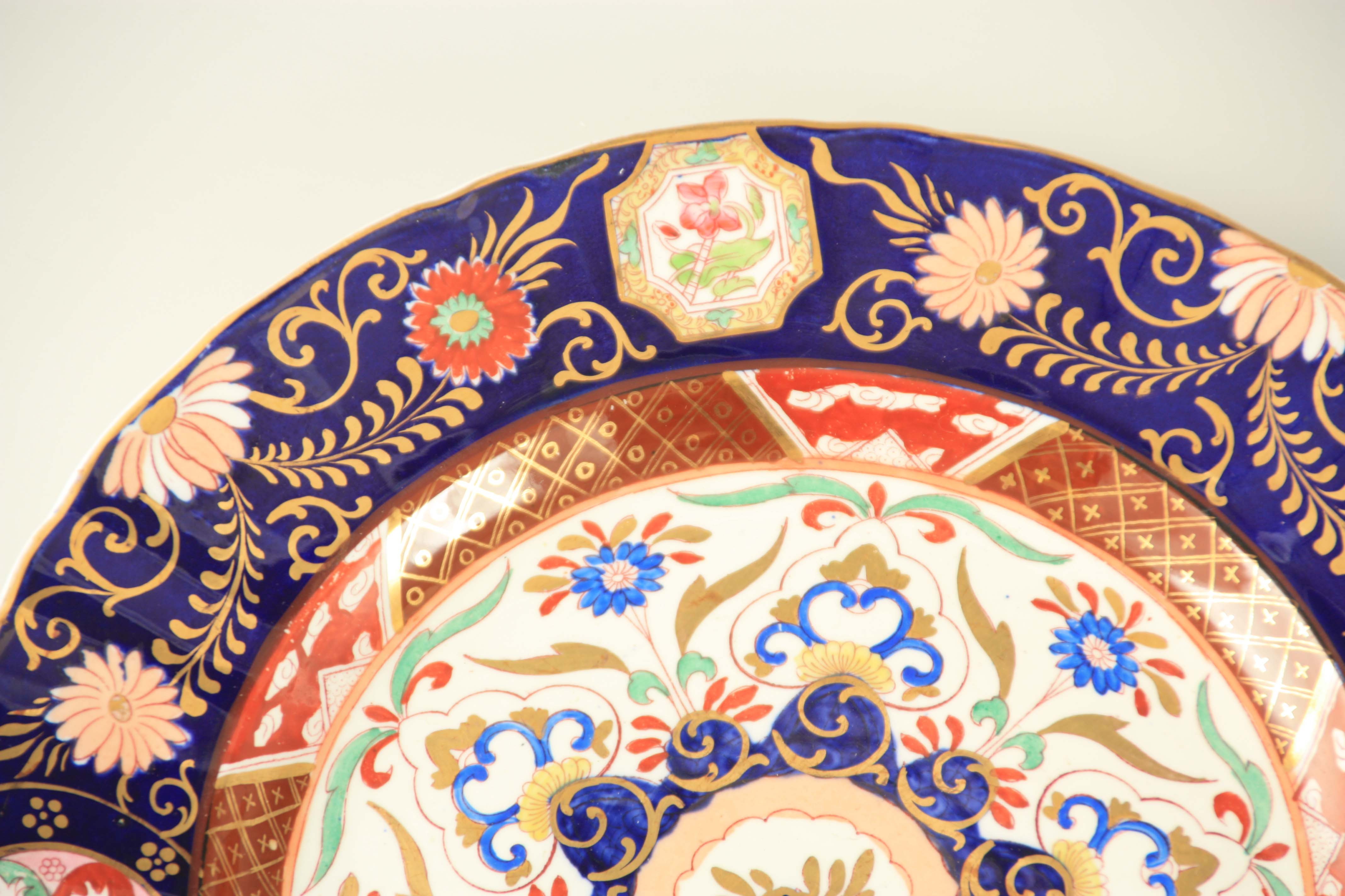 A 19TH CENTURY ASHWORTH BROs REAL IRONSTONE CHINA PART DINNER SERVICE comprising five plates of - Image 4 of 8