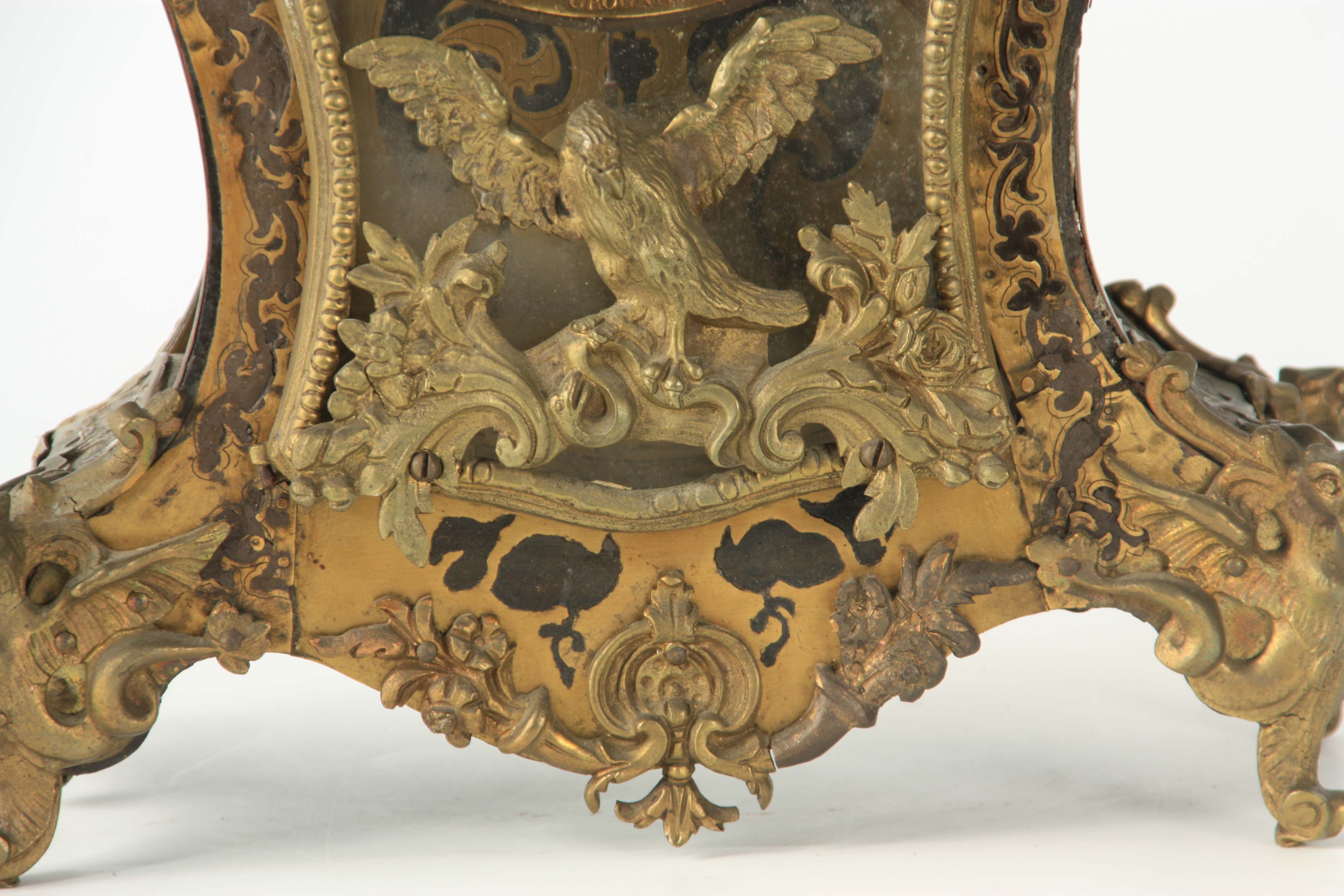 GROGNIE, A PARIS. AN EARLY 19TH CENTURY FRENCH CONTRA BOULLE MANTEL CLOCK the balloon-shaped case - Image 3 of 7