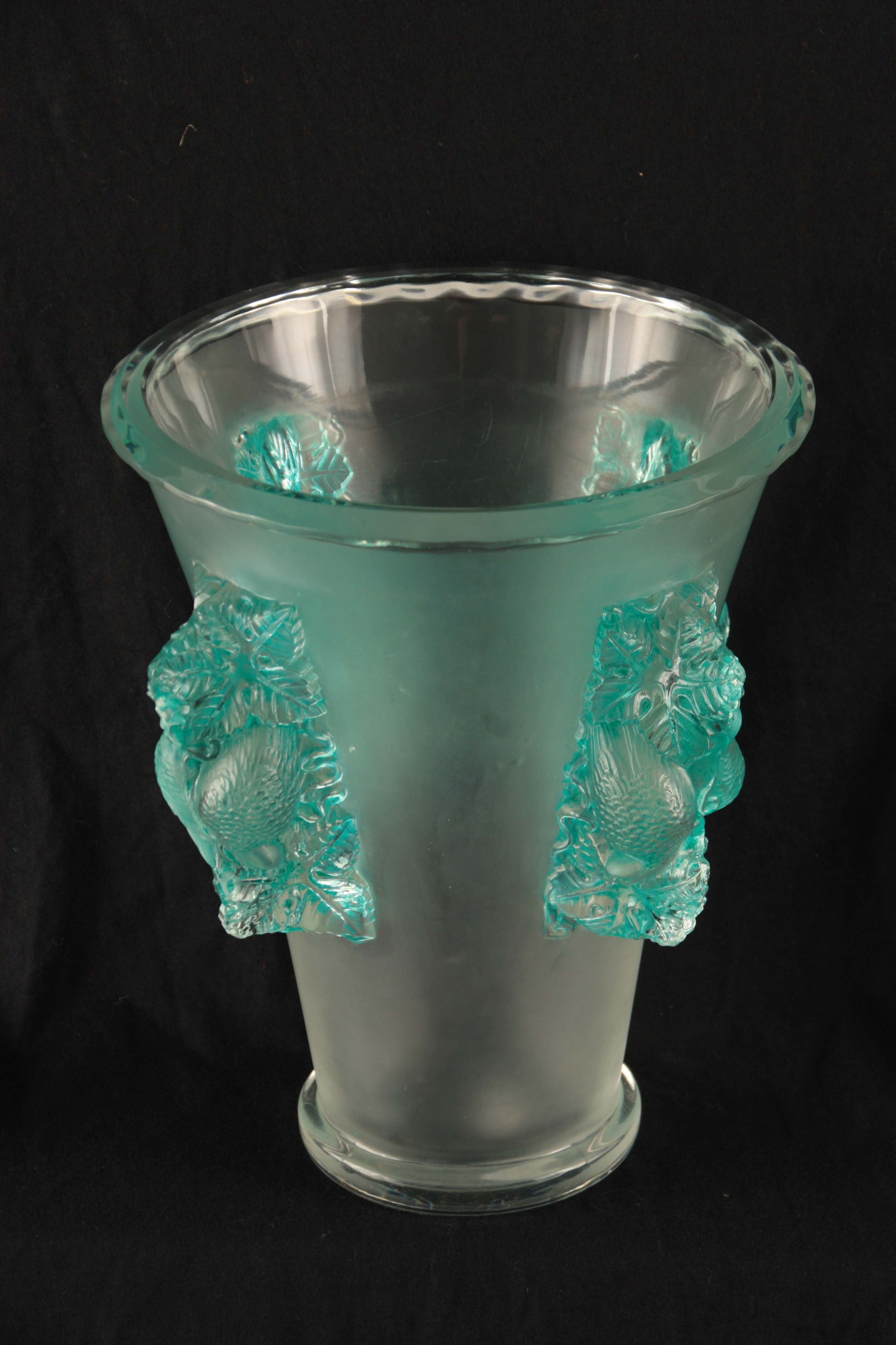 R LALIQUE A 20TH CENTURY "SAINT EMILION" FROSTED AND GREEN STAINED GLASS VASE of conical form having - Image 3 of 5