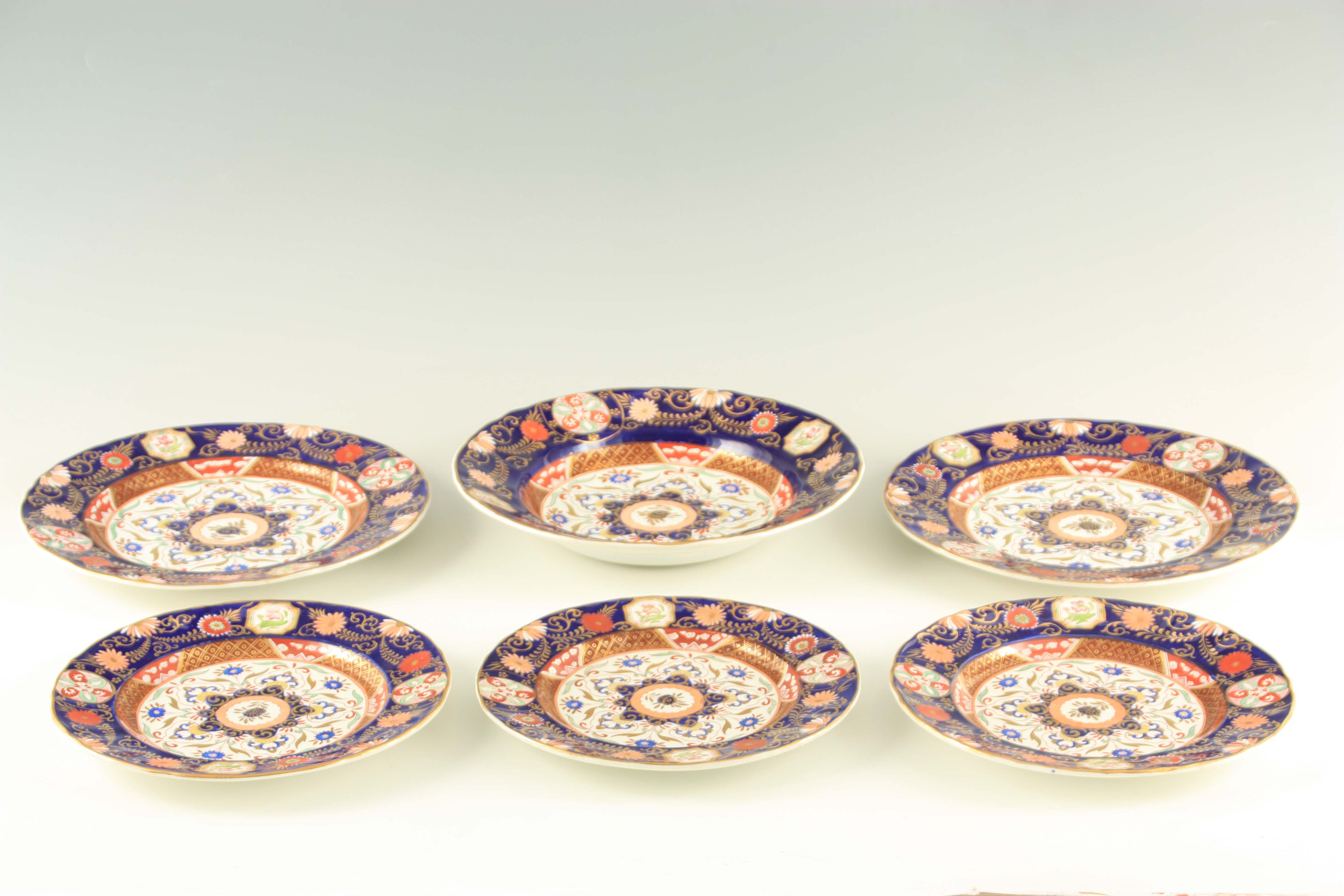 A 19TH CENTURY ASHWORTH BROs REAL IRONSTONE CHINA PART DINNER SERVICE comprising five plates of - Image 6 of 8