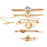 A COLLECTION OF FIVE GOLD BAR BROOCHES four 9ct and one 14ct gold, set with various gems, total