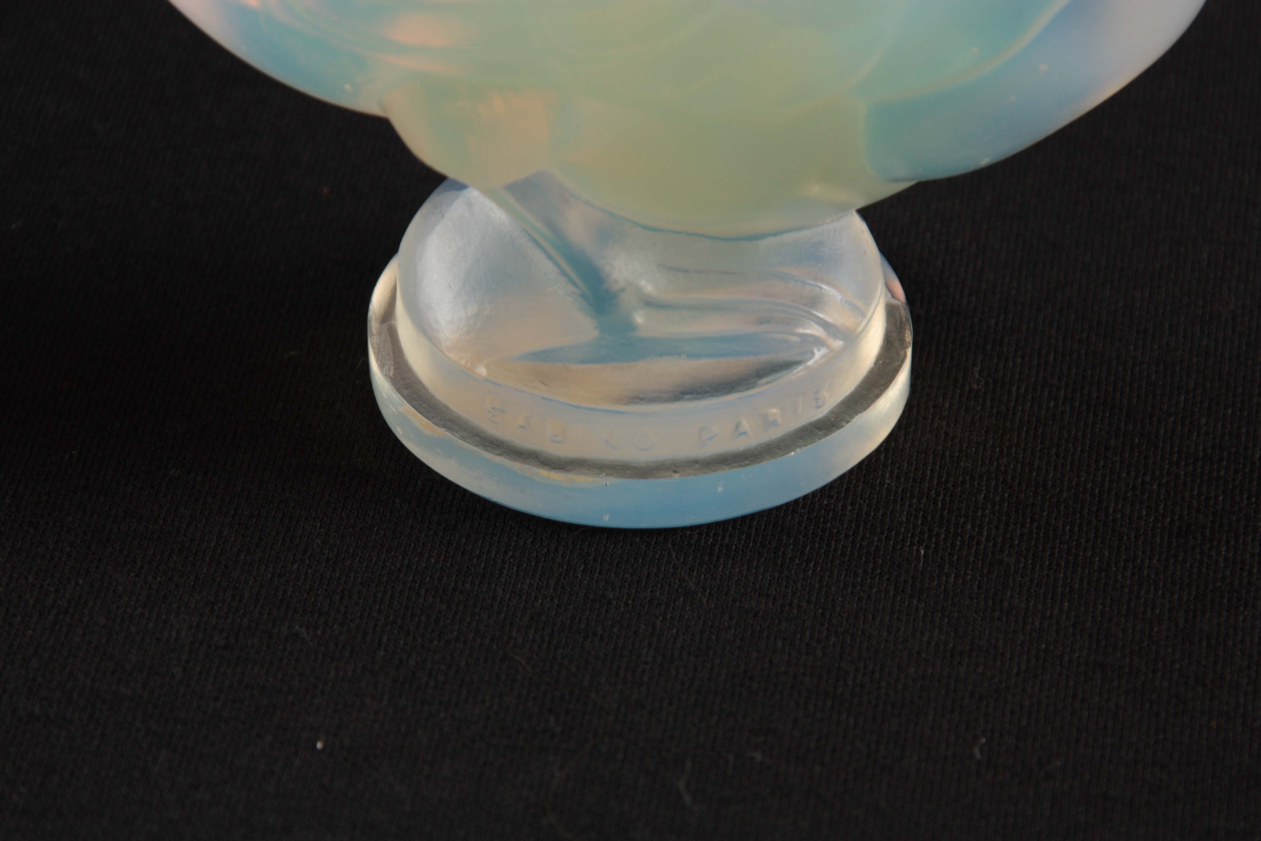 THREE SABINO PARIS GLASS OPALESCENT BIRDS two mockingbirds with embossed marks to the bases and - Image 7 of 7