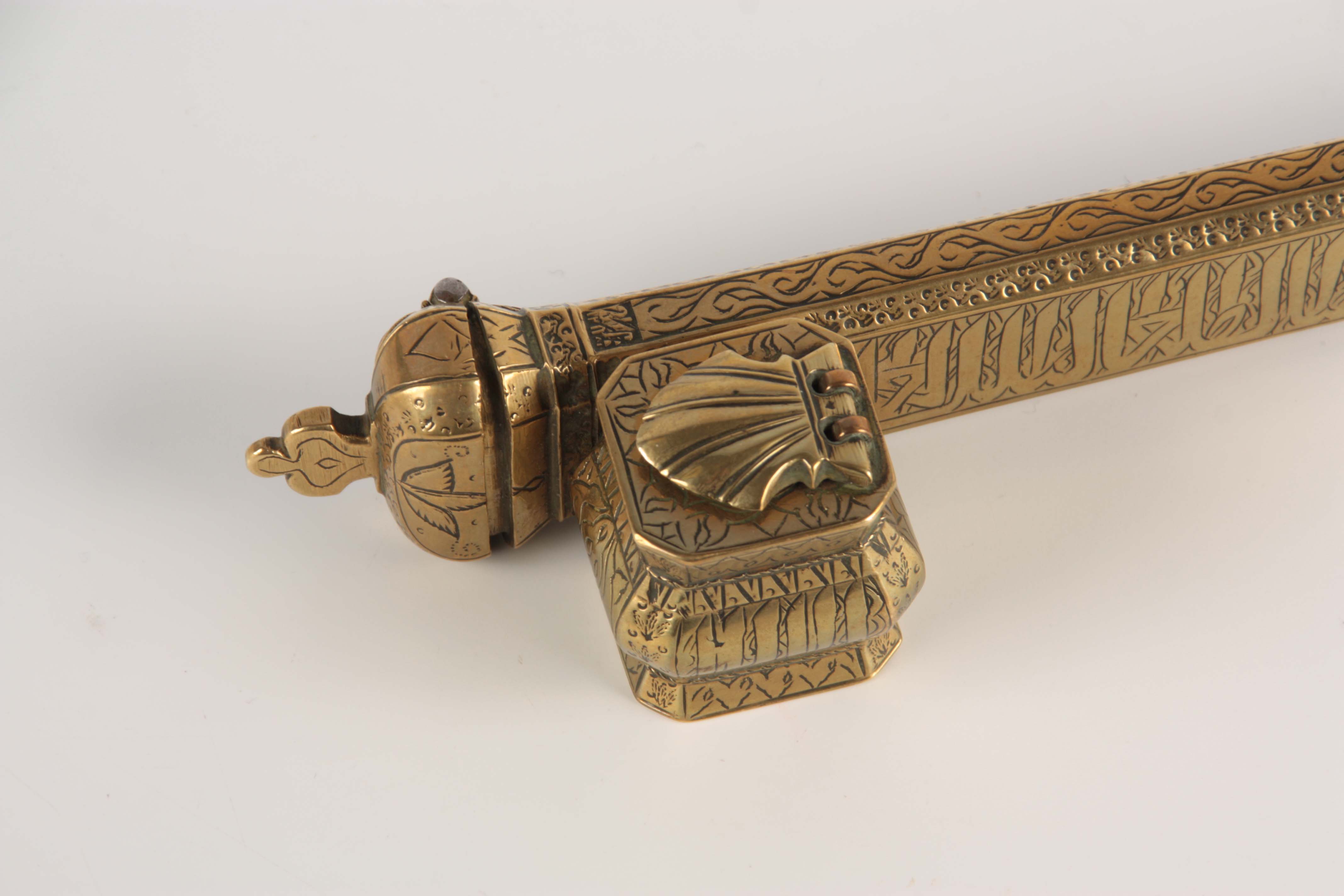 A 19TH CENTURY SIGNED MIDDLE EASTERN BRASS INKWELL QALAMDAN with Arabic calligraphy to the sides. - Image 2 of 4