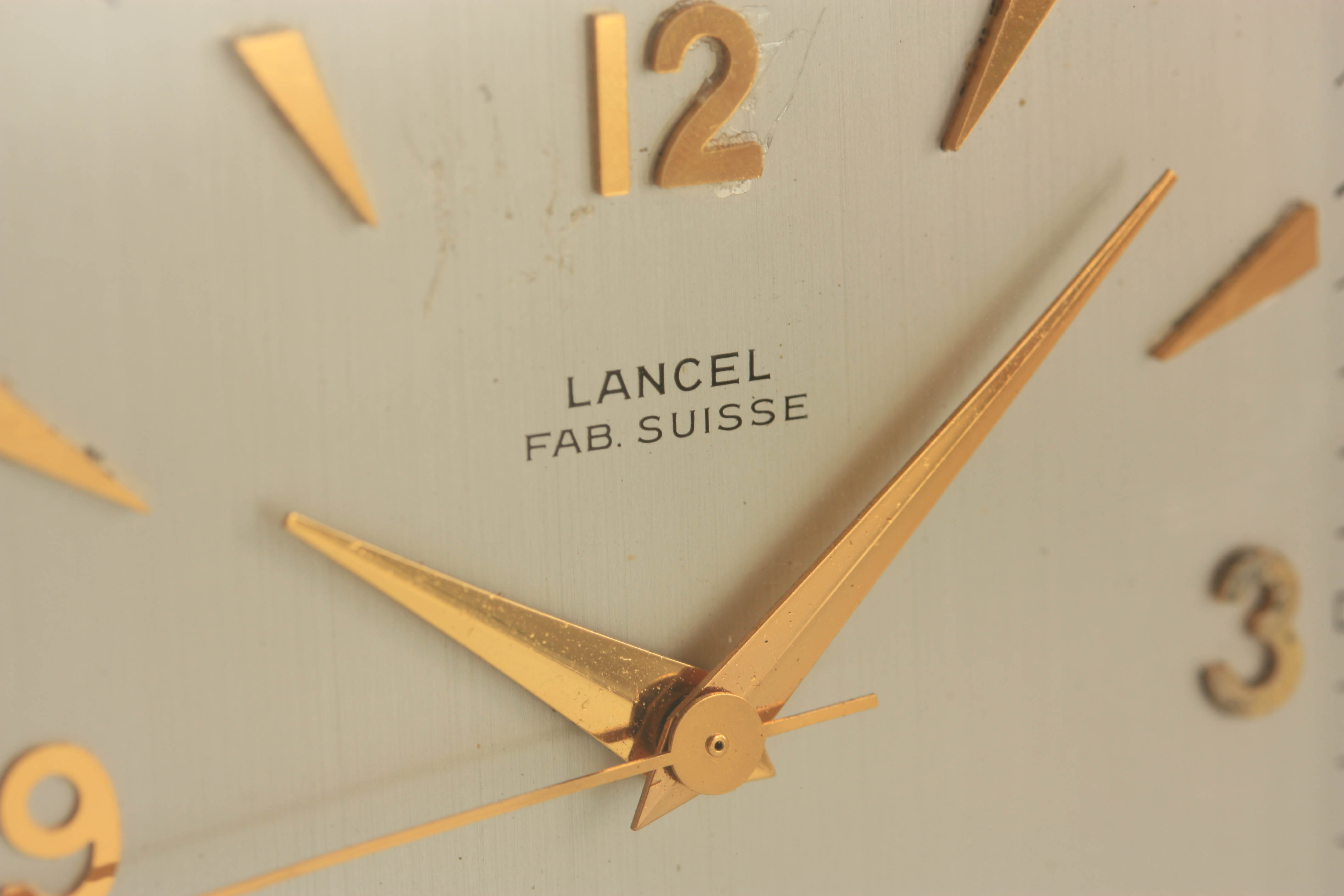 A LANCEL, 1950's SWISS GILT BRASS PORTABLE DESK CLOCK/WEATHER STATION the revolving cube body with - Image 3 of 6