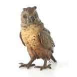 FRANZ BERGMAN A FINE LATE 19TH CENTURY AUSTRIAN COLD PAINTED BRONZE SCULPTURE OF A STANDING OWL 14cm