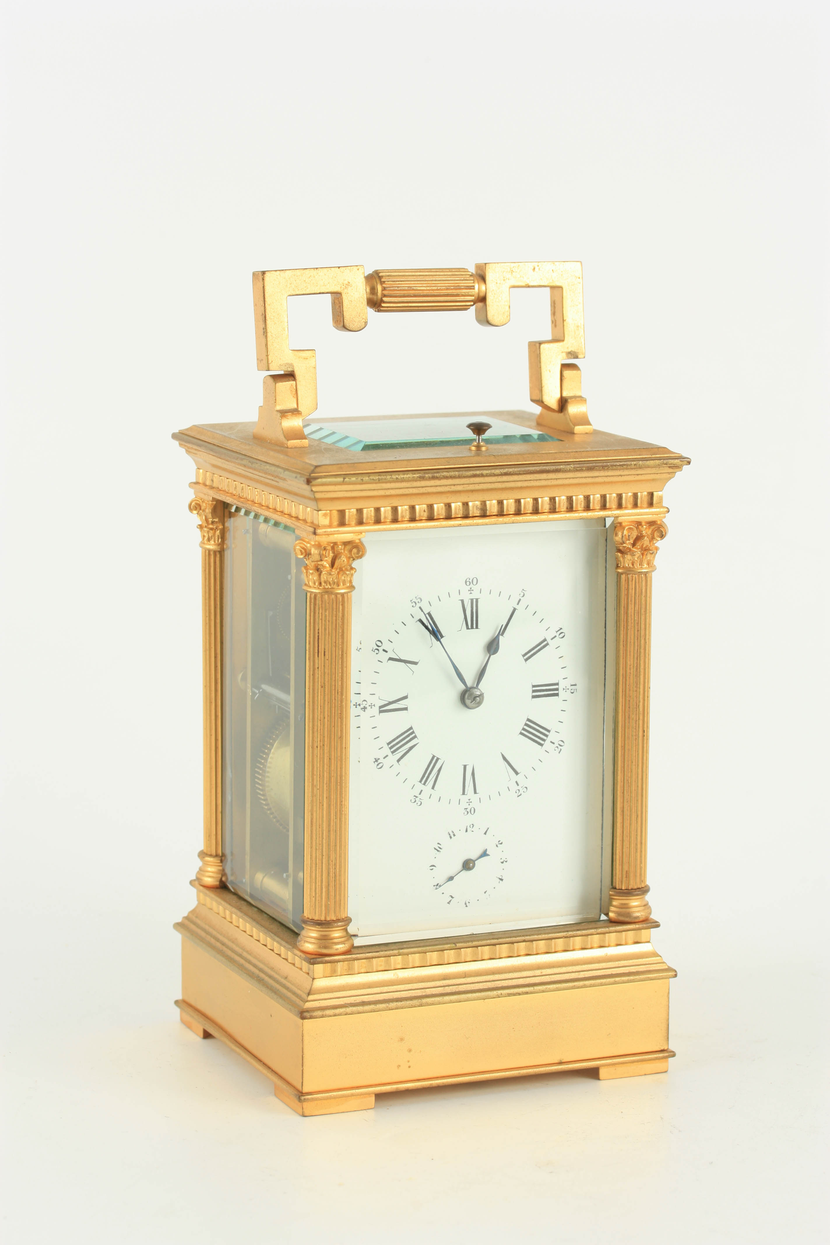 A LATE 19TH CENTURY FRENCH REPEATING CARRIAGE CLOCK WITH ALARM the gilt brass case with hinged - Image 2 of 8