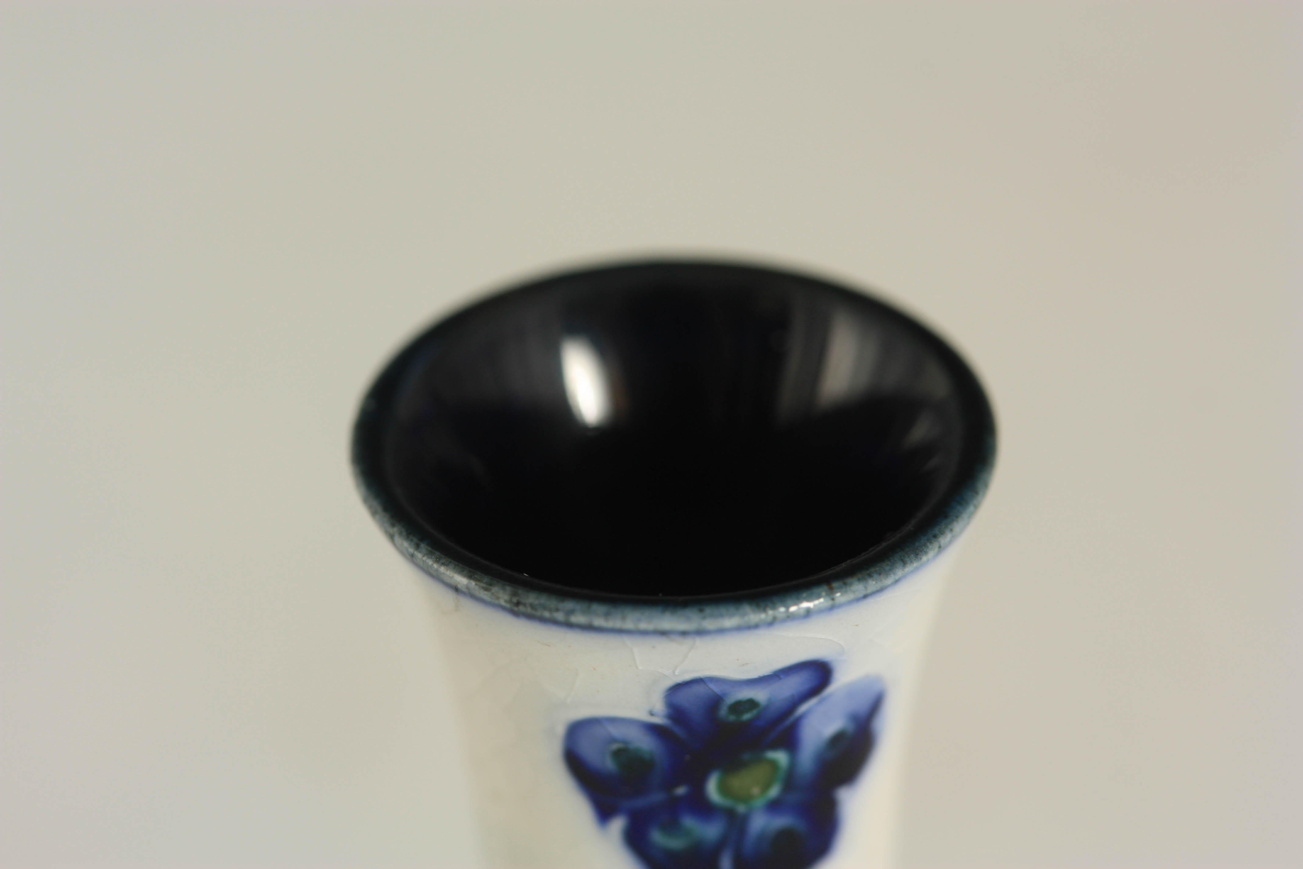 JAMES MCINTYRE & CO, BURSLEM A MINIATURE SQUAT BULBOUS TAPERING CABINET VASE WITH FLARED NECK - Image 2 of 3