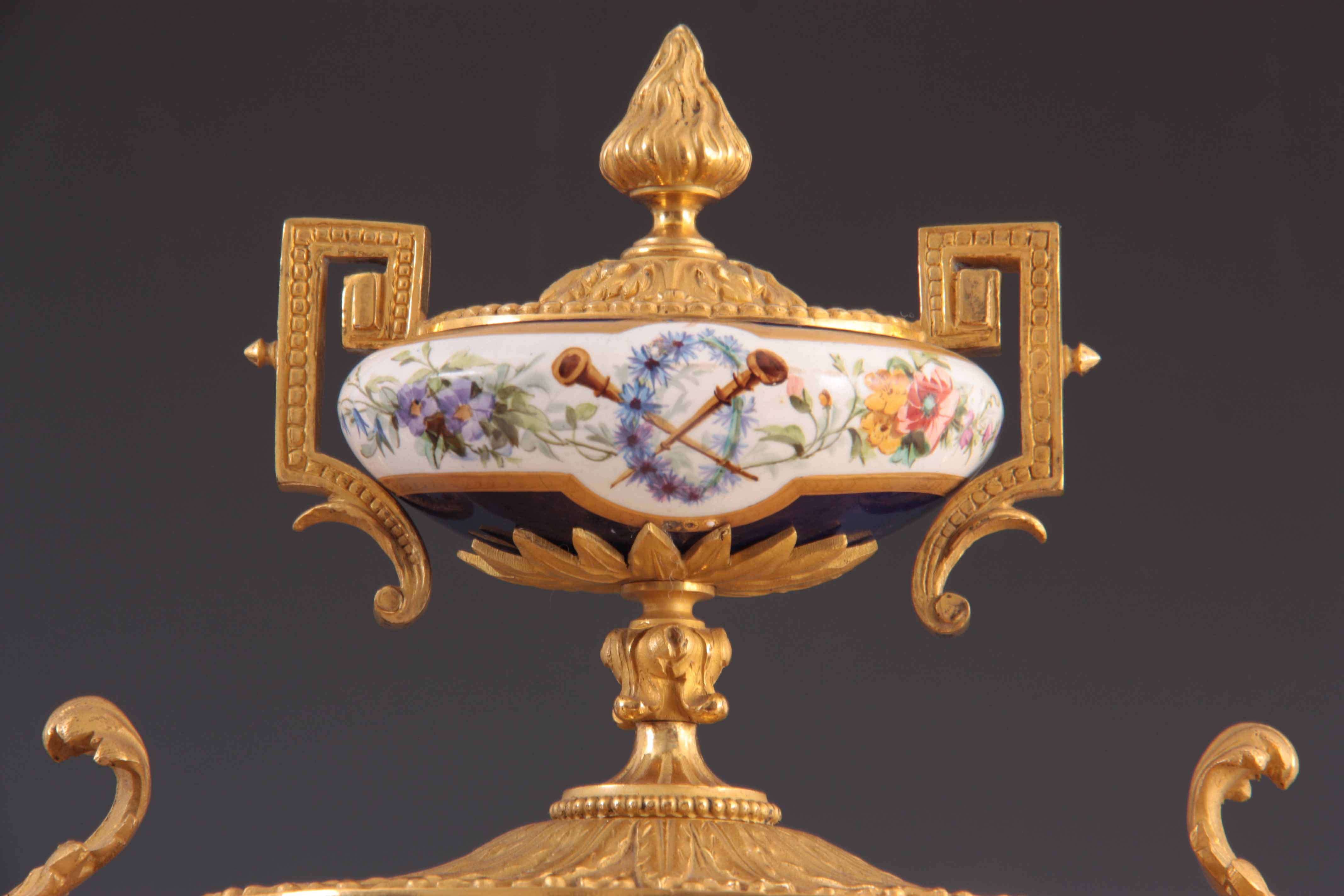 A LATE 19TH CENTURY FRENCH ORMOLU AND PORCELAIN PANEL MANTEL CLOCK the gilt brass case with chased - Image 2 of 8