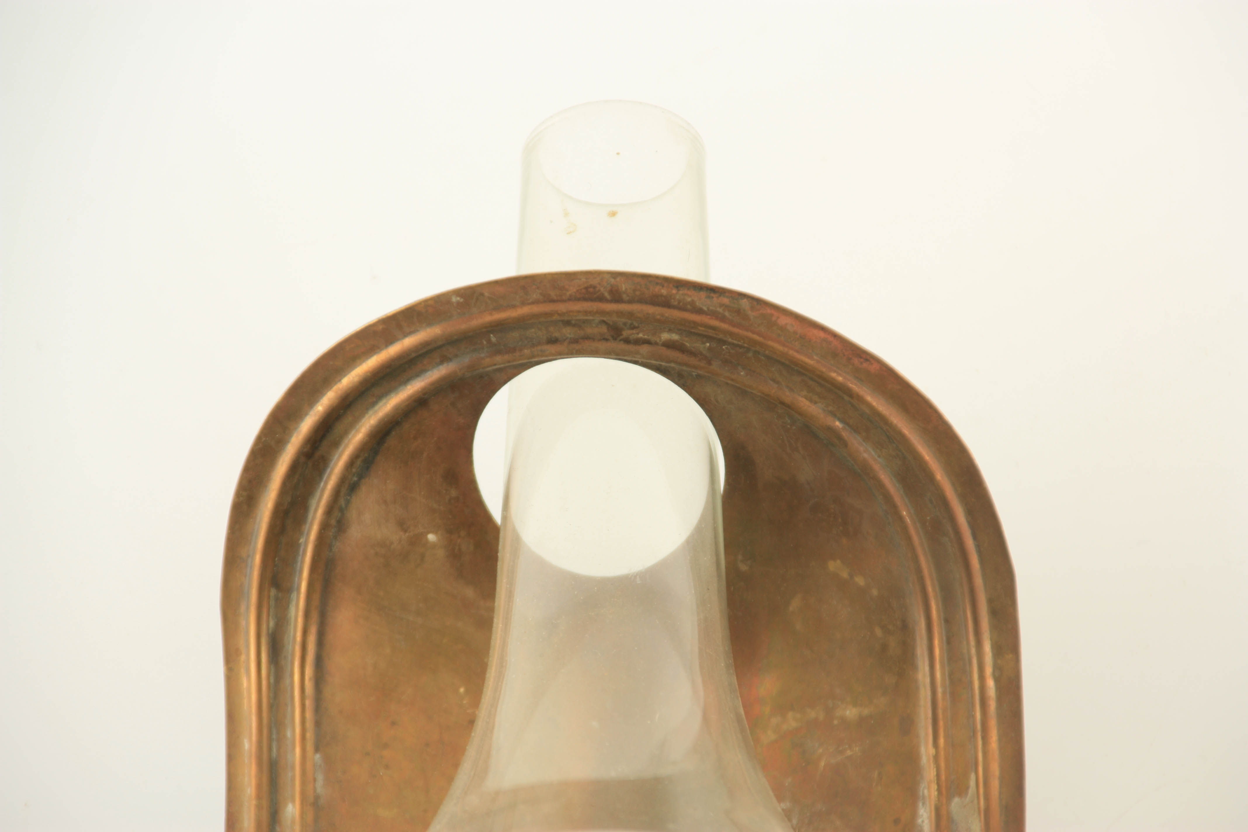 A PAIR OF LATE 19TH CENTURY BRASS OIL BURNING RAILWAY LAMPS LABELLED LB & SCR with slender ovoid - Image 6 of 7