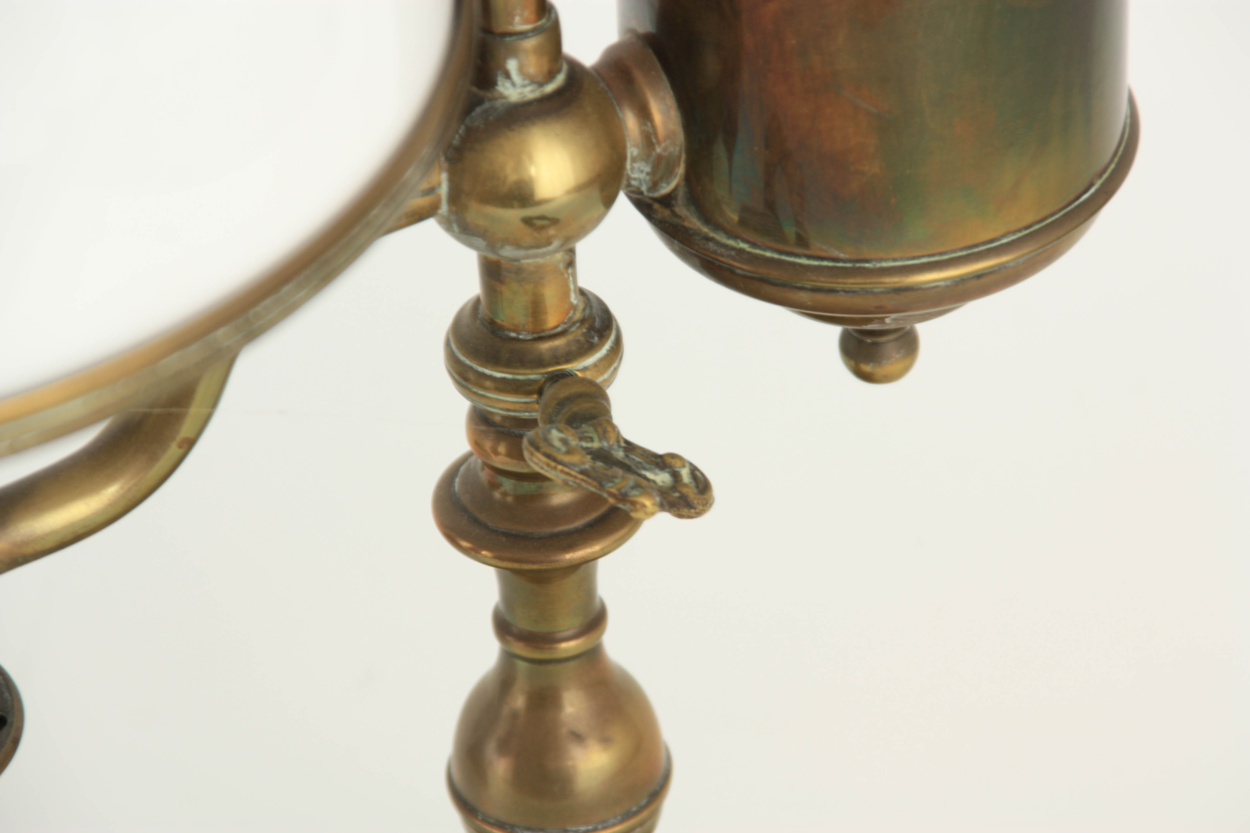 A VICTORIAN ORNATE CAST BRASS OIL LAMP with square footed pierced base, reeded leaf cast stem and - Image 5 of 5