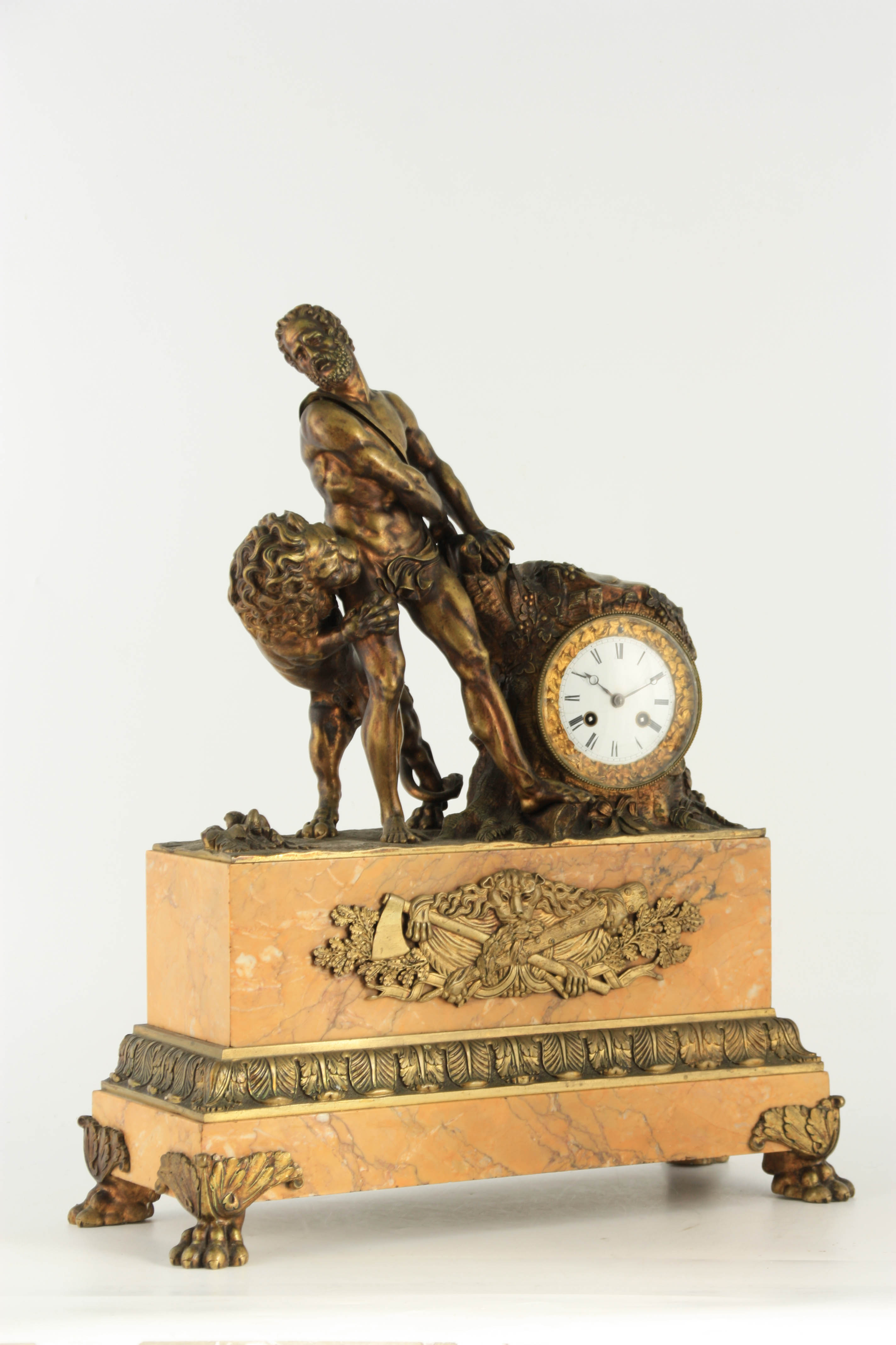 A 19TH CENTURY FRENCH GILT BRONZE AND SIENNA MARBLE FIGURAL MANTEL CLOCK modelled as Samson fighting - Image 5 of 6