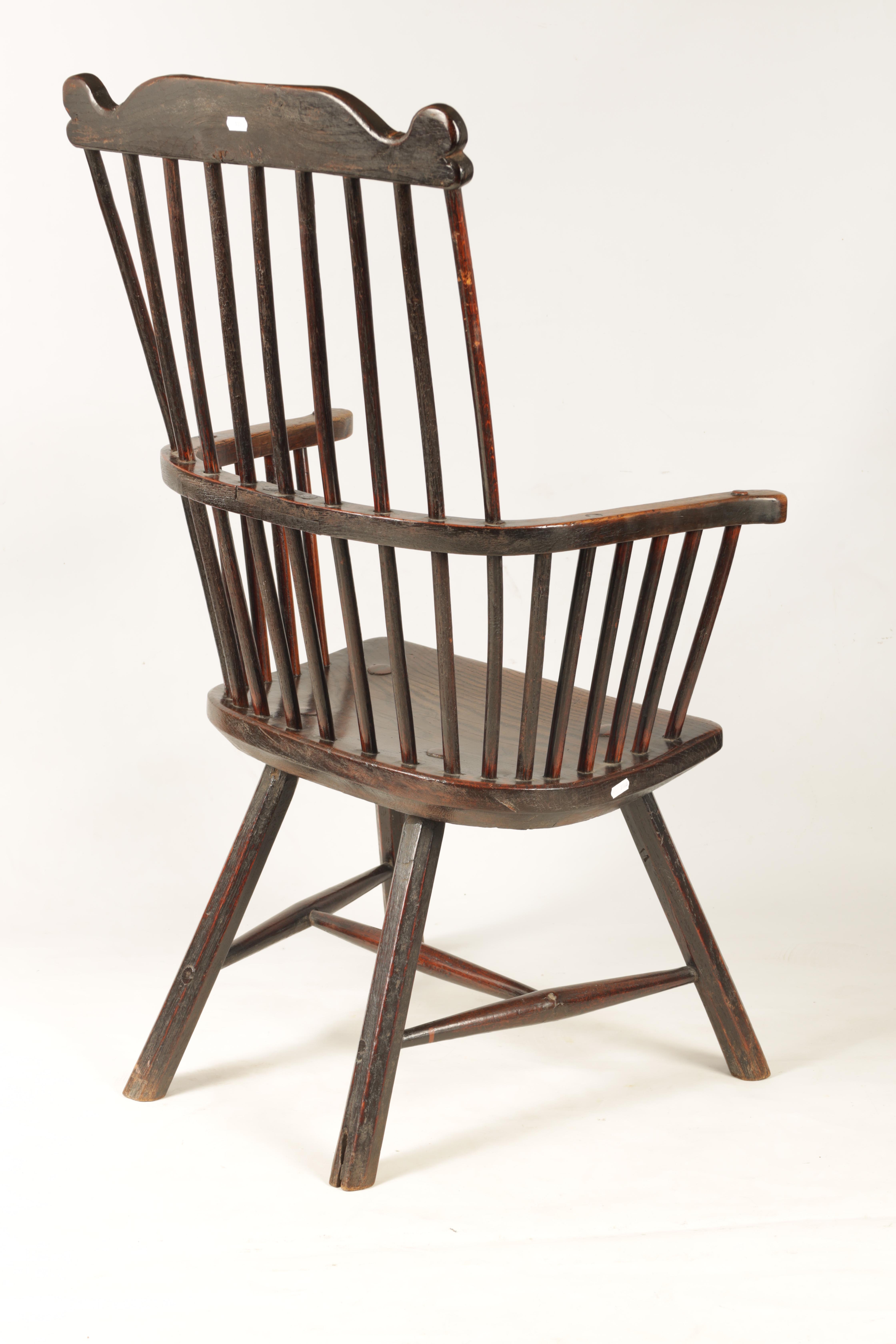 A GOOD 18TH CENTURY THAMES VALLEY OAK AND ELM WINDSOR CHAIR with shaped top rail and flared arms, - Image 7 of 11