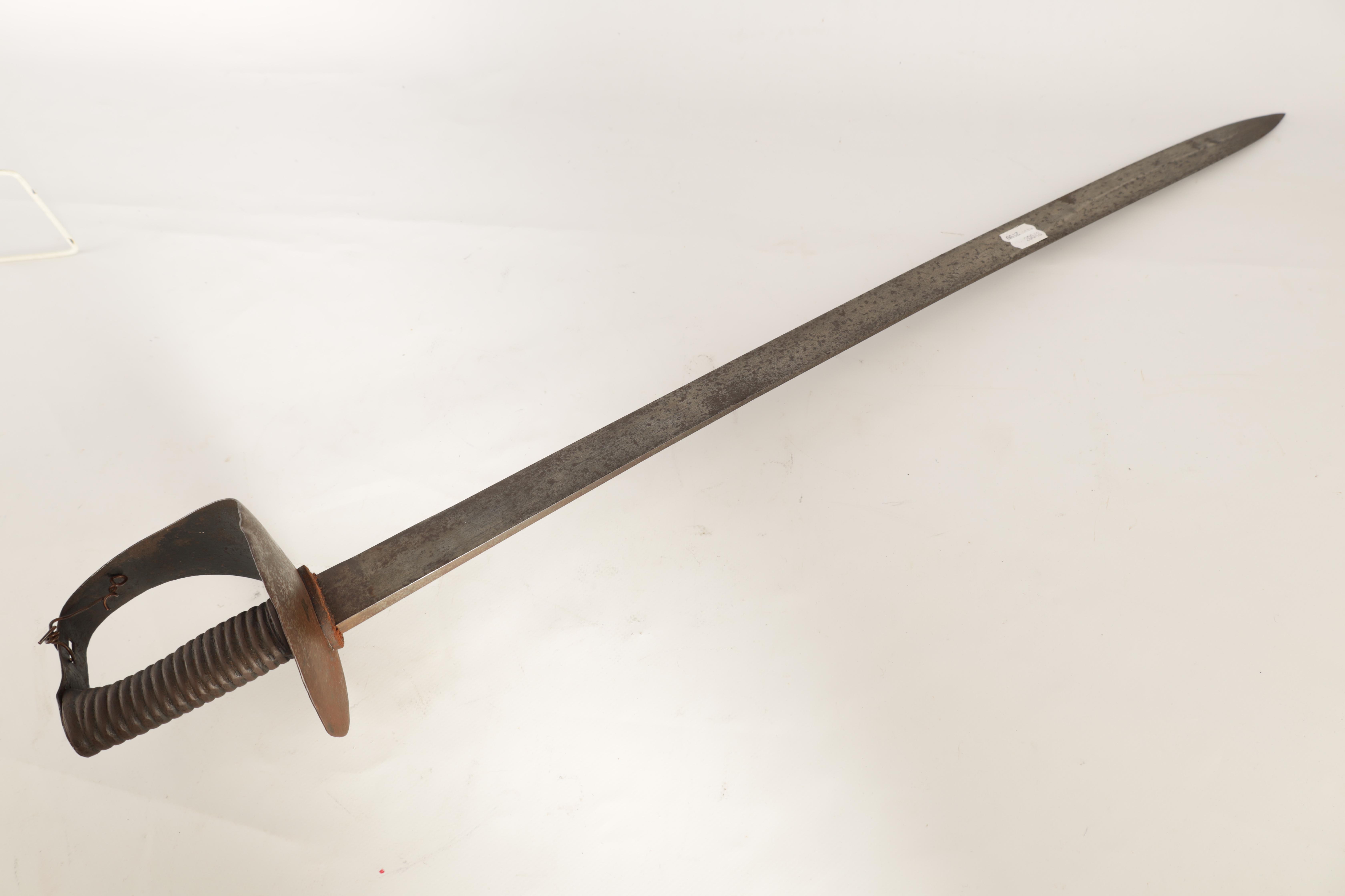 A LATE GEORGE III NAVAL CUTLASS having a slightly curved steel single-edged blade on a ribbed grip - Image 5 of 5