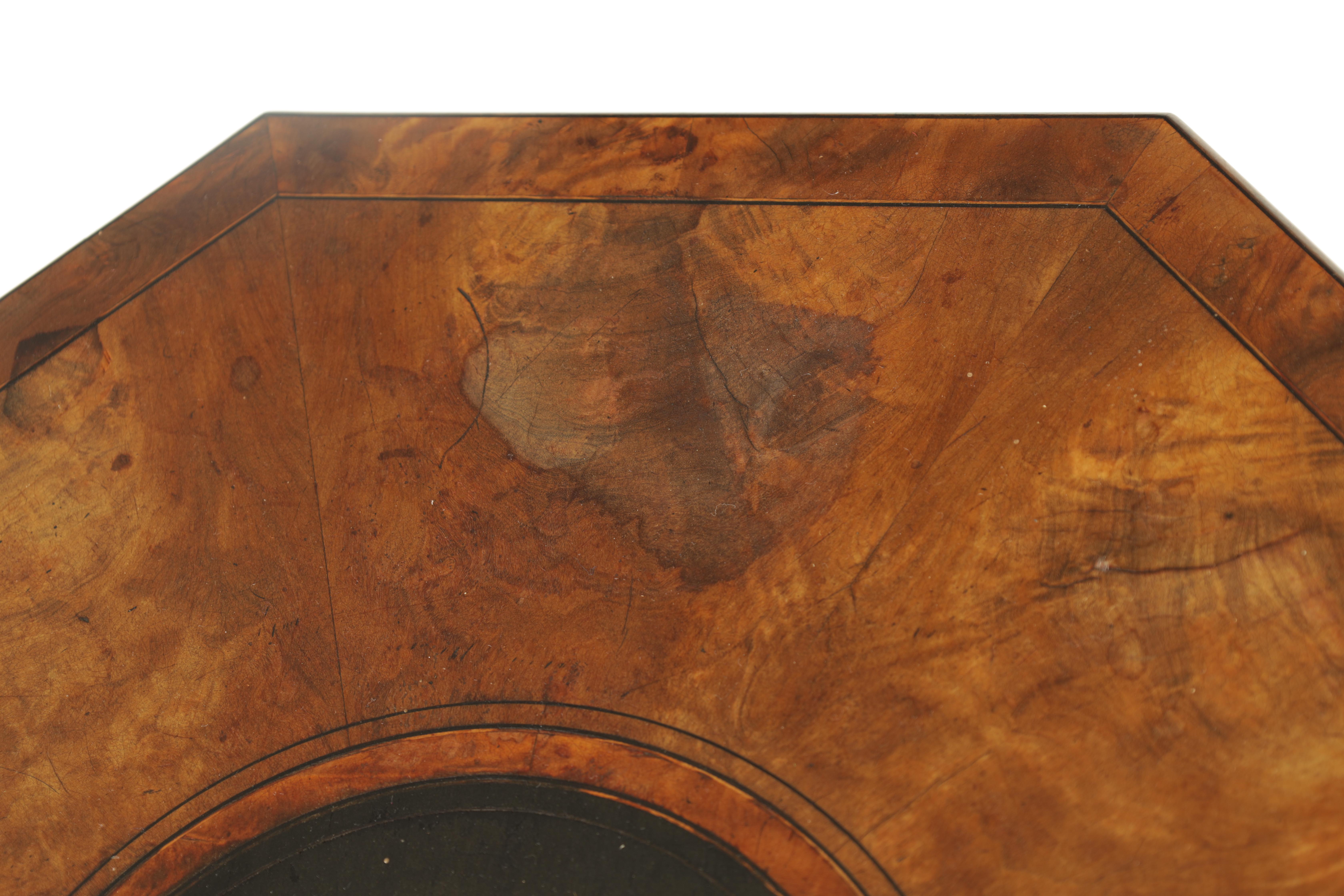 A 19TH CENTURY INLAID FIGURED WALNUT OCTAGONAL ITALIAN OCCASIONAL TABLE with monogrammed centre - Image 5 of 10