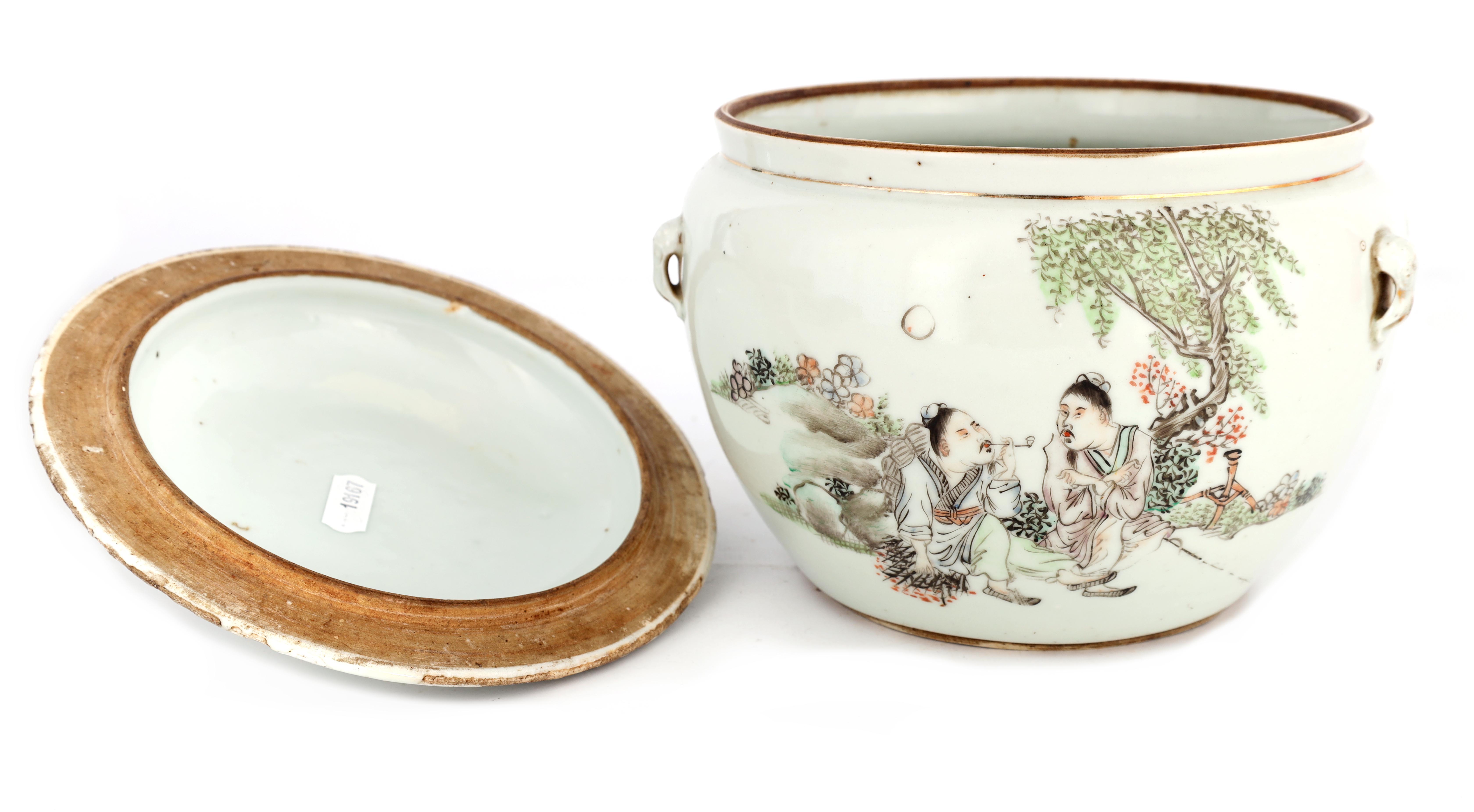 AN 18TH CENTURY CHINESE PORCELAIN FOOD JAR AND COVER decorated with figures in a tree lined - Image 10 of 11