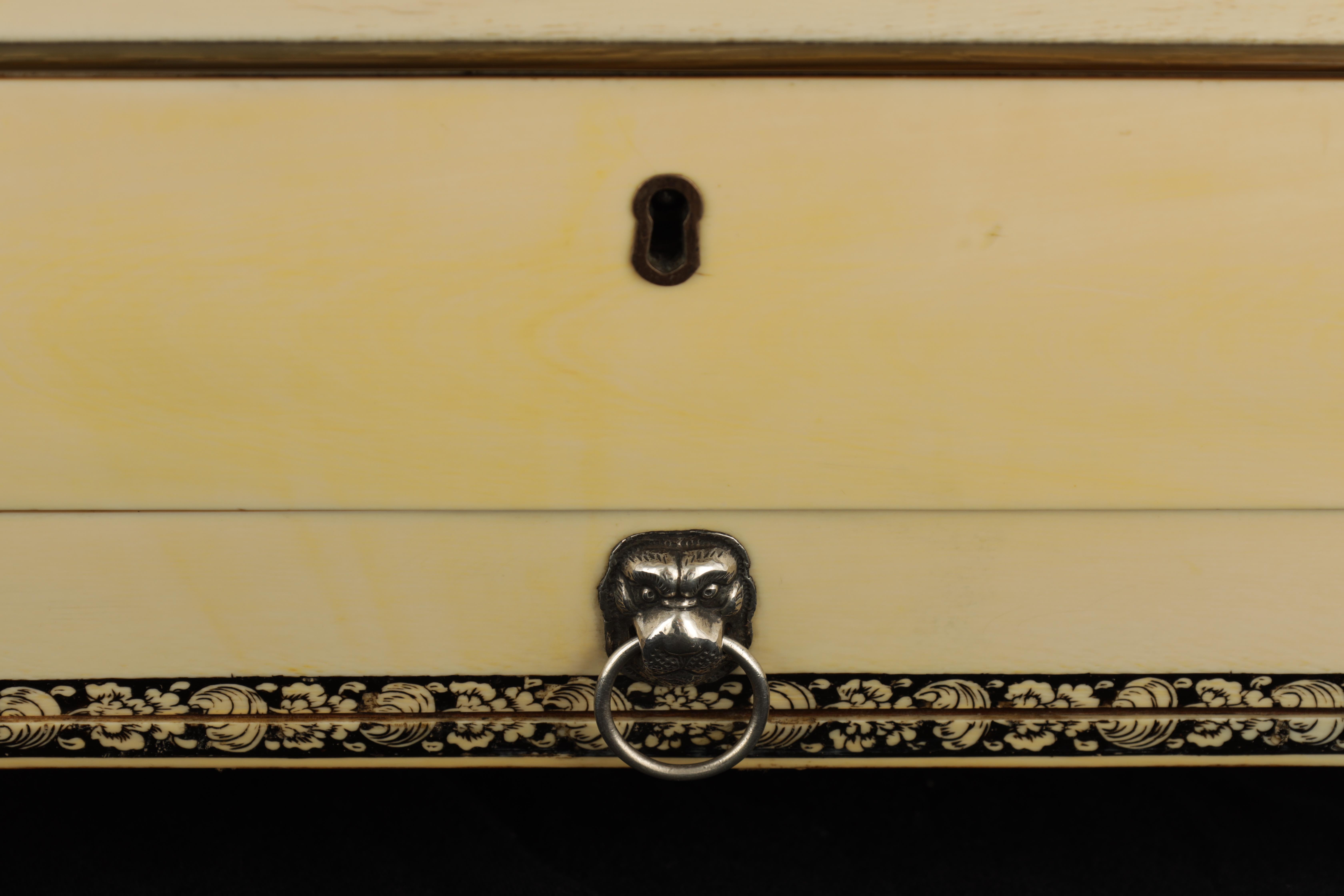 A FINE EARLY 19TH CENTURY ANGLO-INDIAN SILVER MOUNTED VIZAGAPATAM IVORY WORK-BOX set with finely - Image 4 of 15