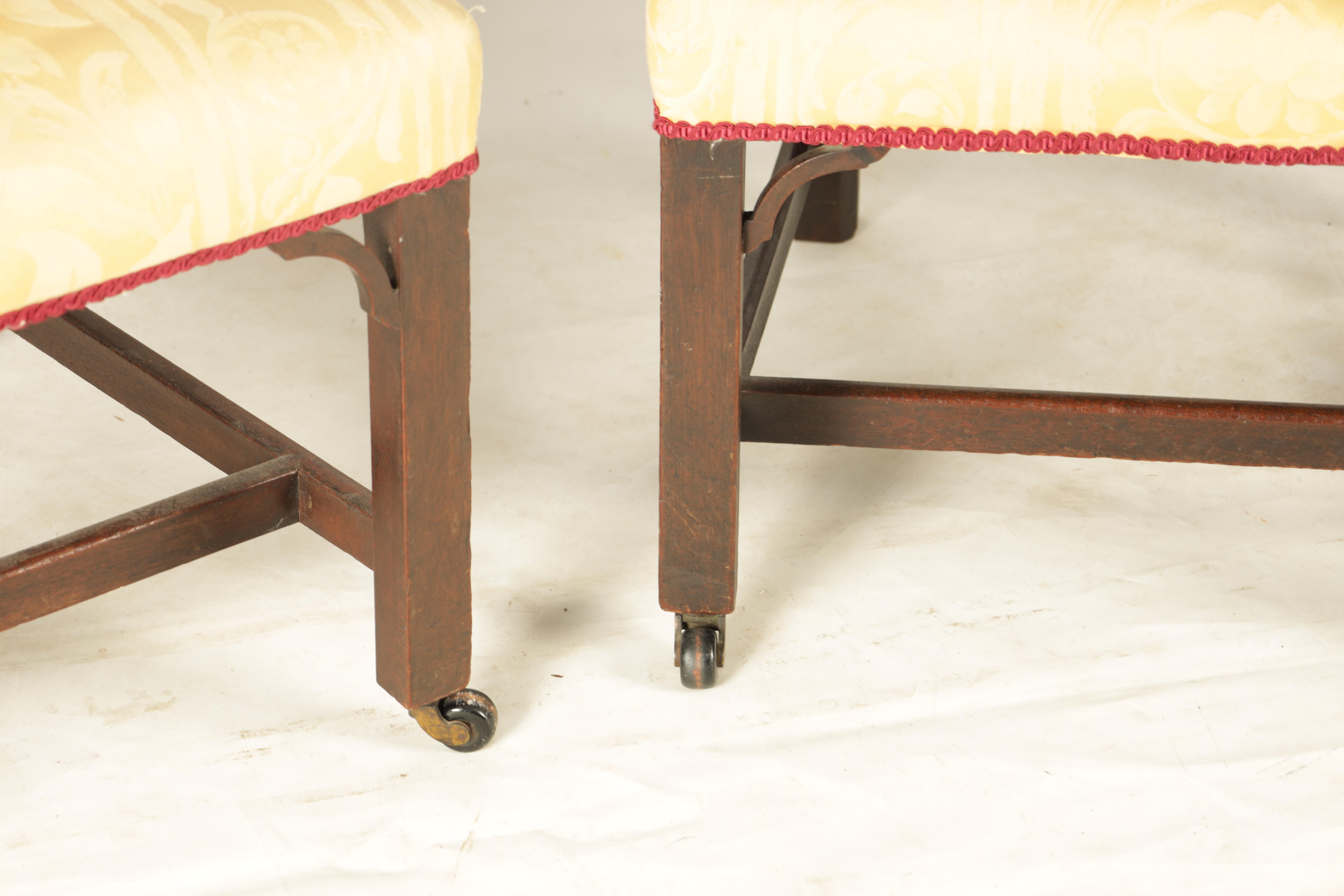 A PAIR OF GEORGE III MAHOGANY CHIPPENDALE STYLE UPHOLSTERED SIDE CHAIRS with square-shaped backs - Image 4 of 7