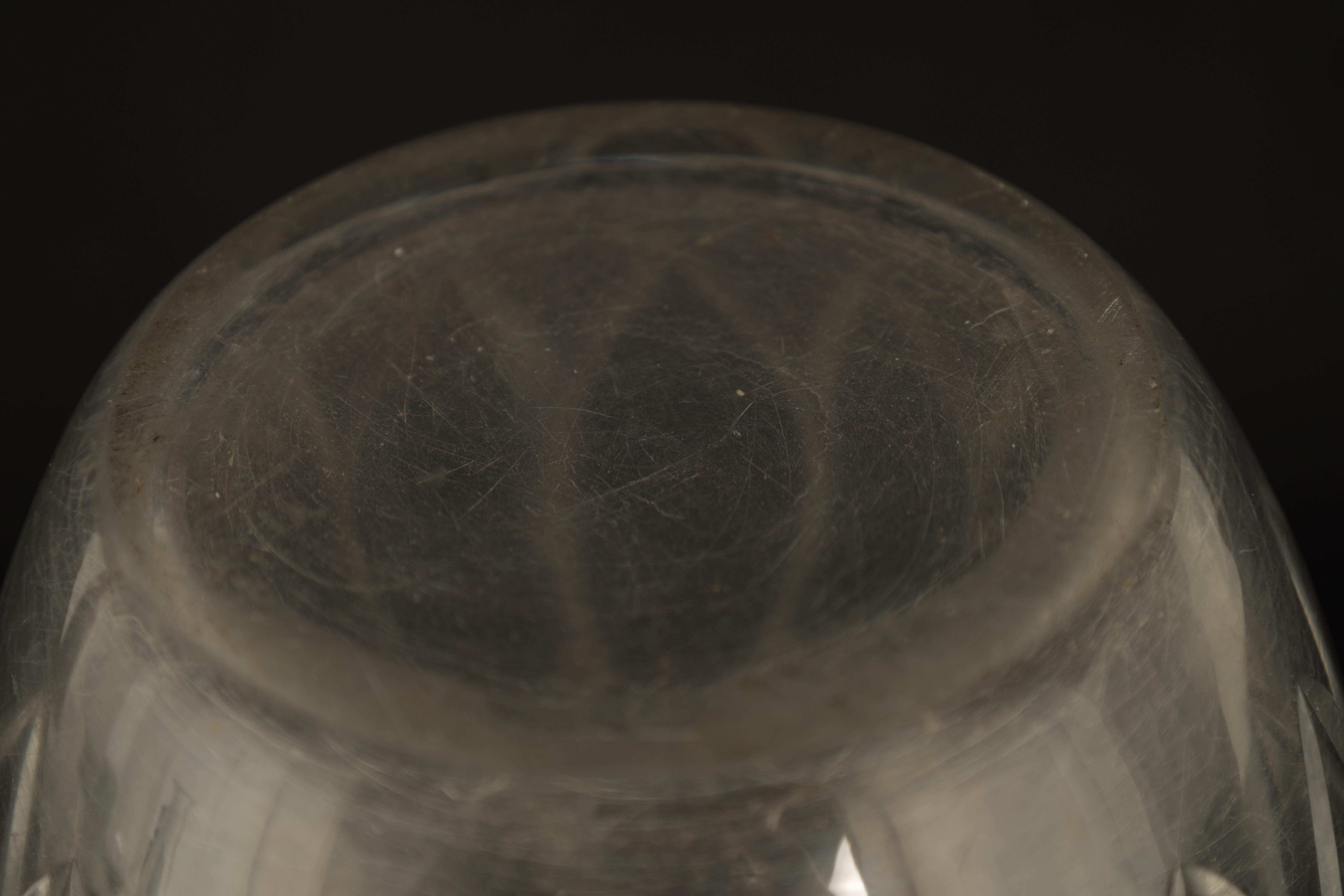 AN EARLY 20TH CENTURY BACCARAT CLEAR GLASS VASE having flared rim and wheel cut petal and diamond - Image 4 of 6