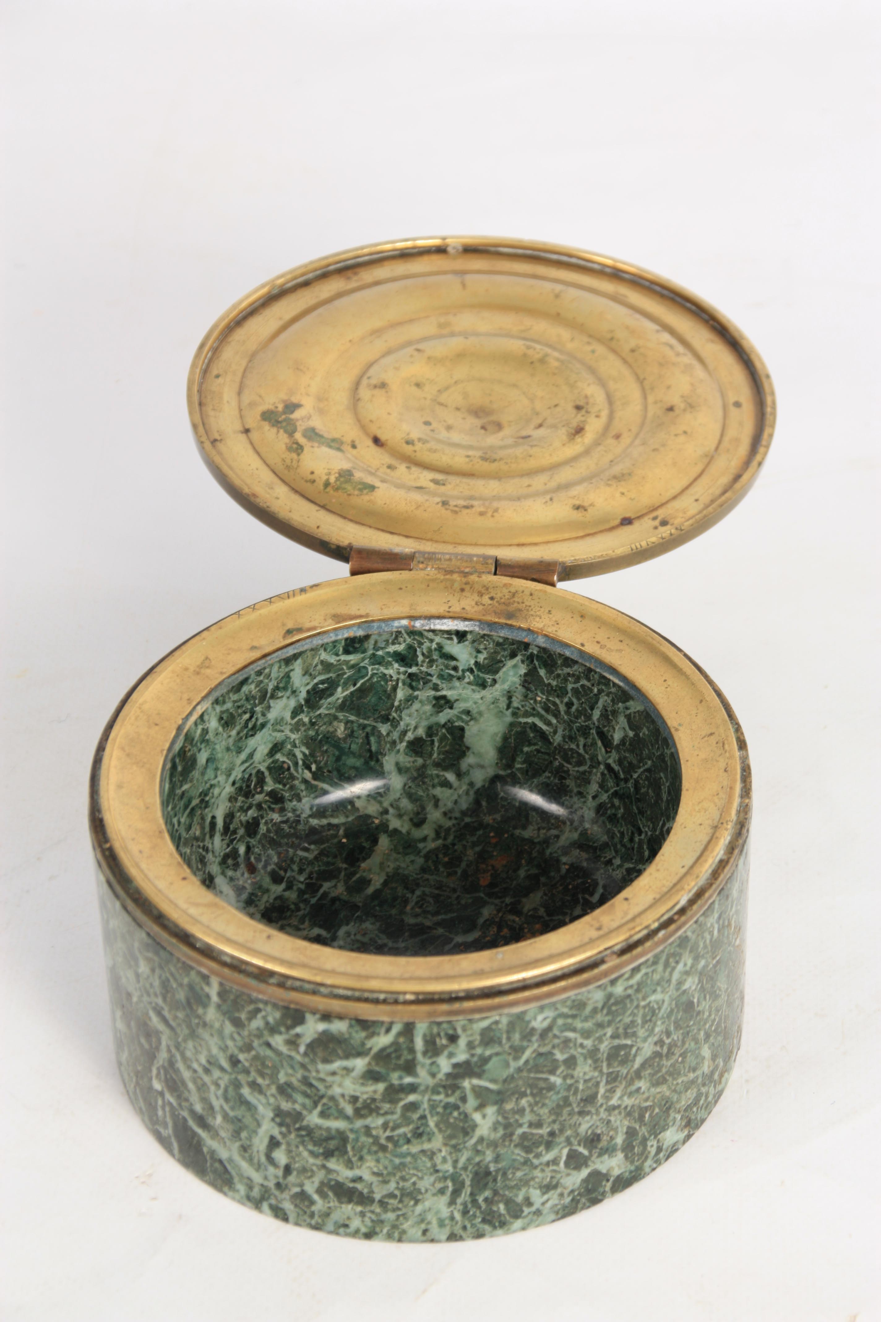 A 19TH CENTURY FRENCH GRAND TOUR GILT BRONZE AND MARBLE LIDDED BOX of circular form with foliate - Image 5 of 8