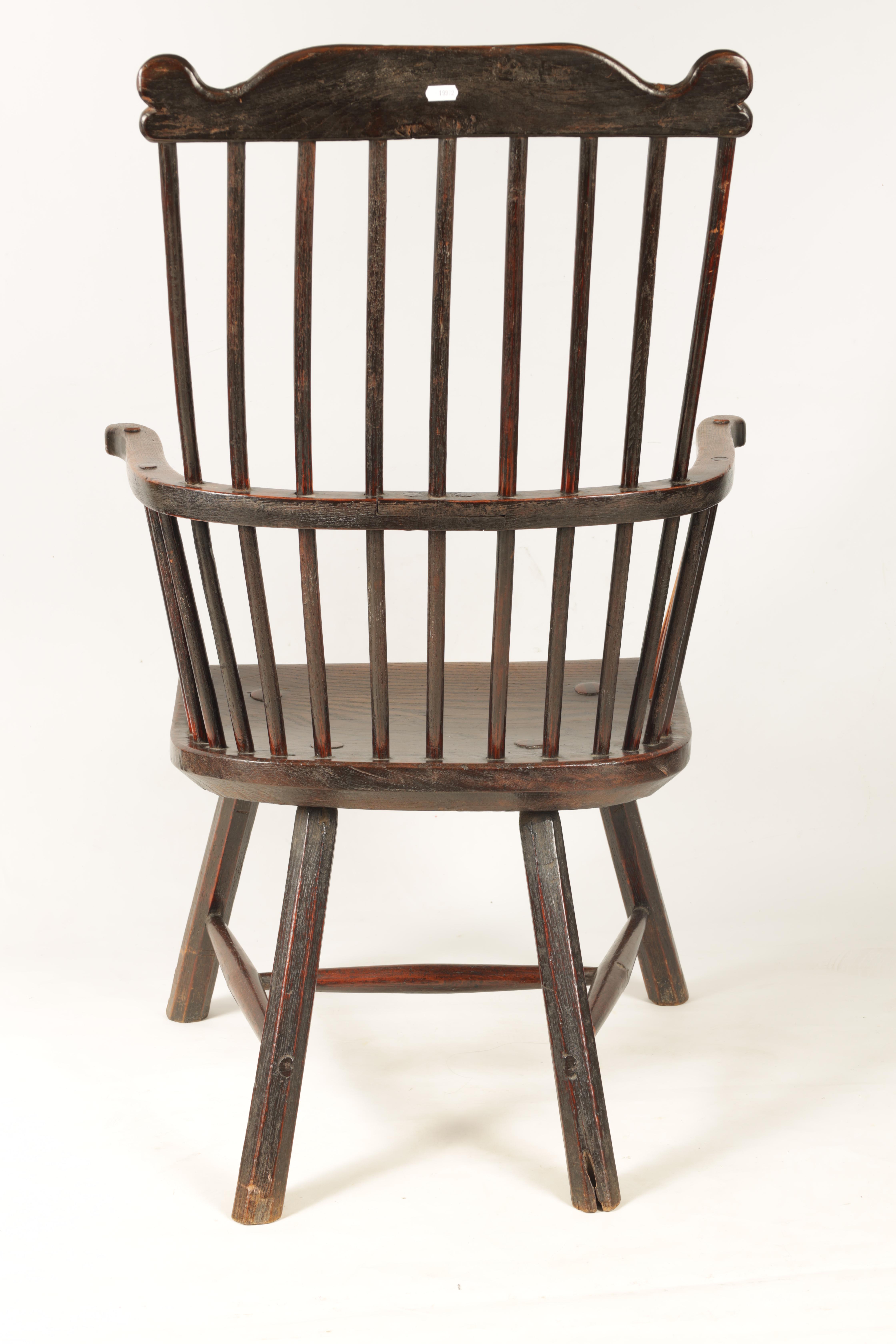 A GOOD 18TH CENTURY THAMES VALLEY OAK AND ELM WINDSOR CHAIR with shaped top rail and flared arms, - Image 8 of 11