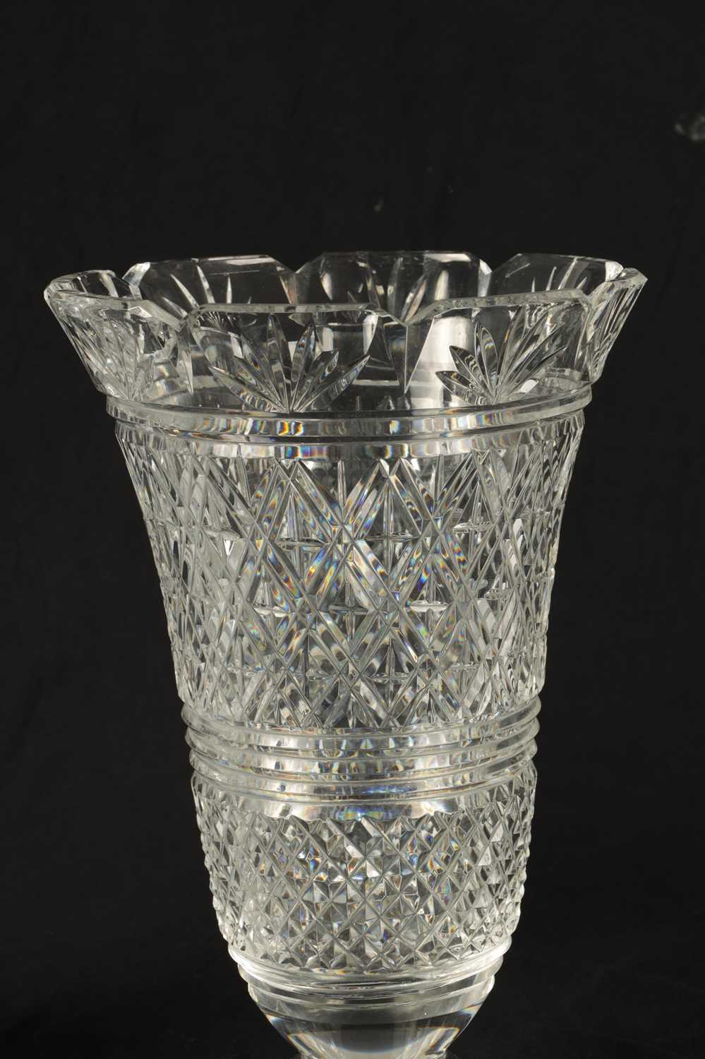 A GOOD PAIR OF WATERFORD CUT CRYSTAL TRUMPET-SHAPED FOOTED VASES - Image 3 of 5