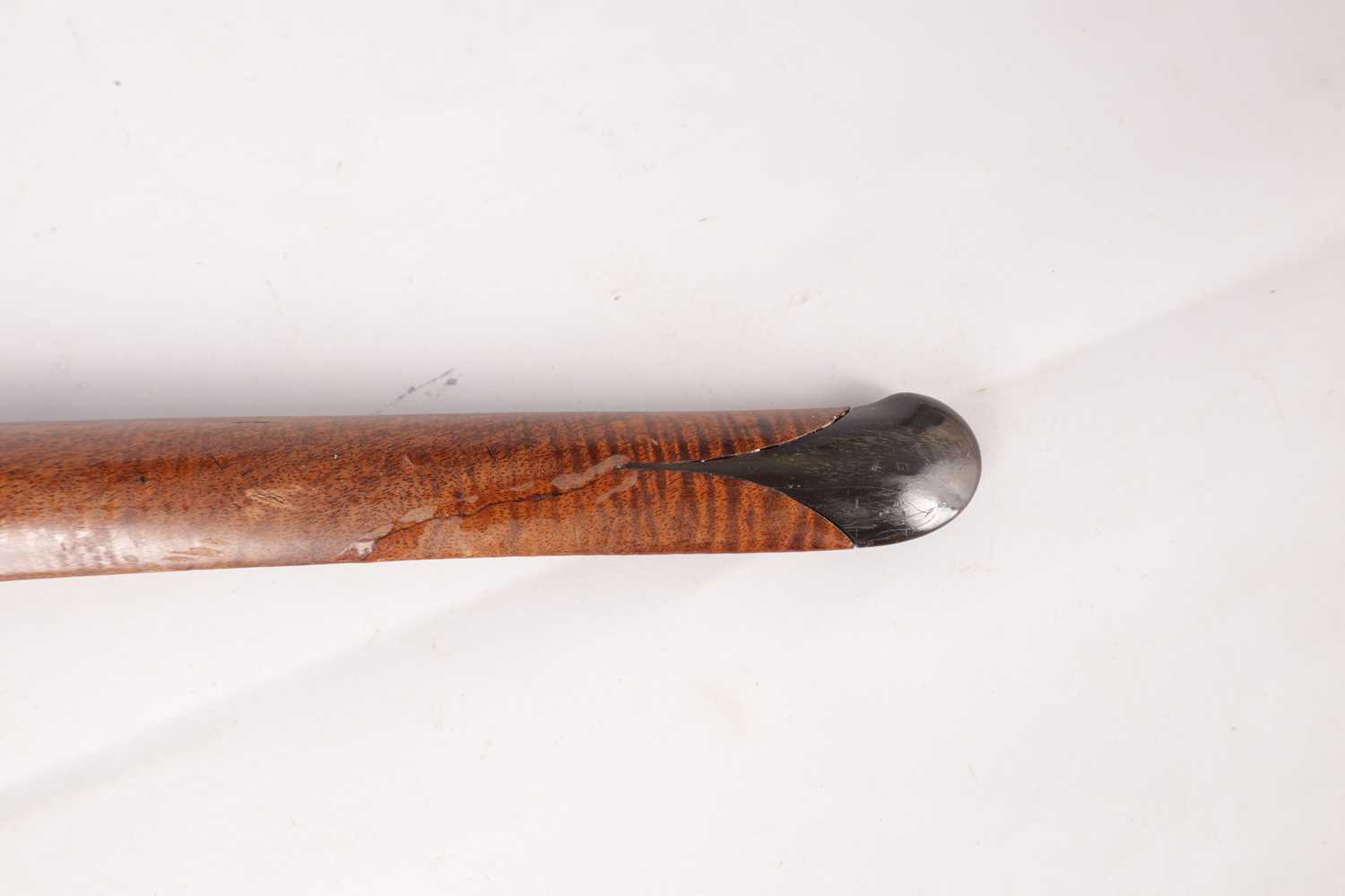 A 19TH CENTURY INDIAN CARVED HORN HANDLED KNIFE - Image 5 of 11