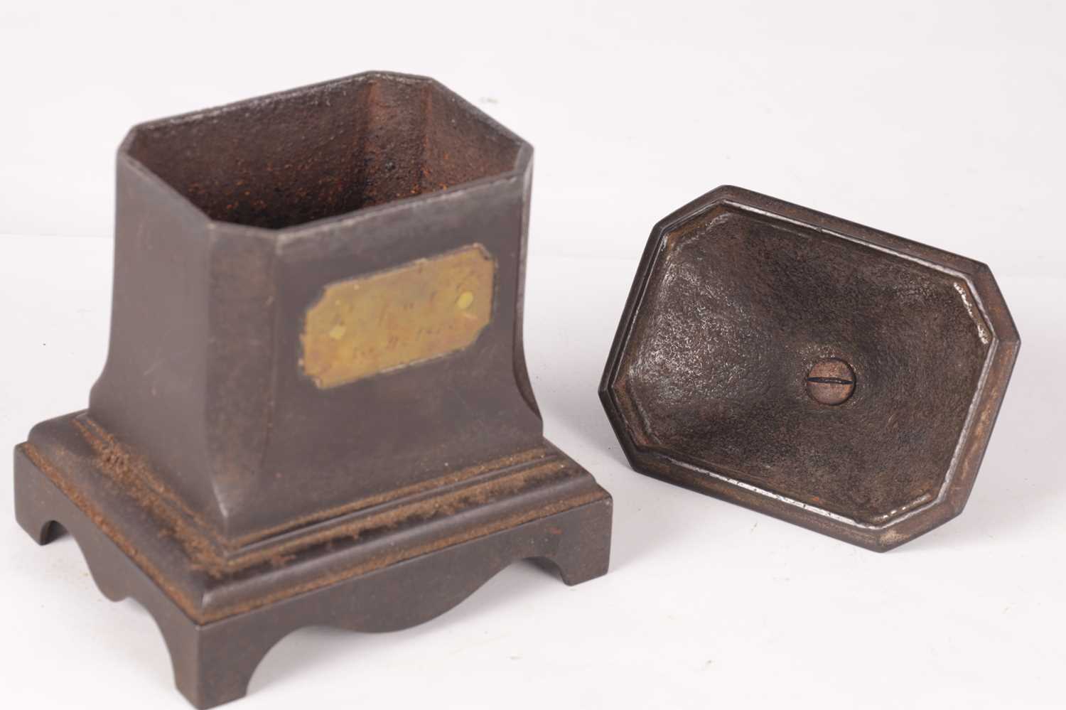 A 19TH CENTURY IRONWORK PRESENTATION TOBACCO BOX - Image 7 of 8